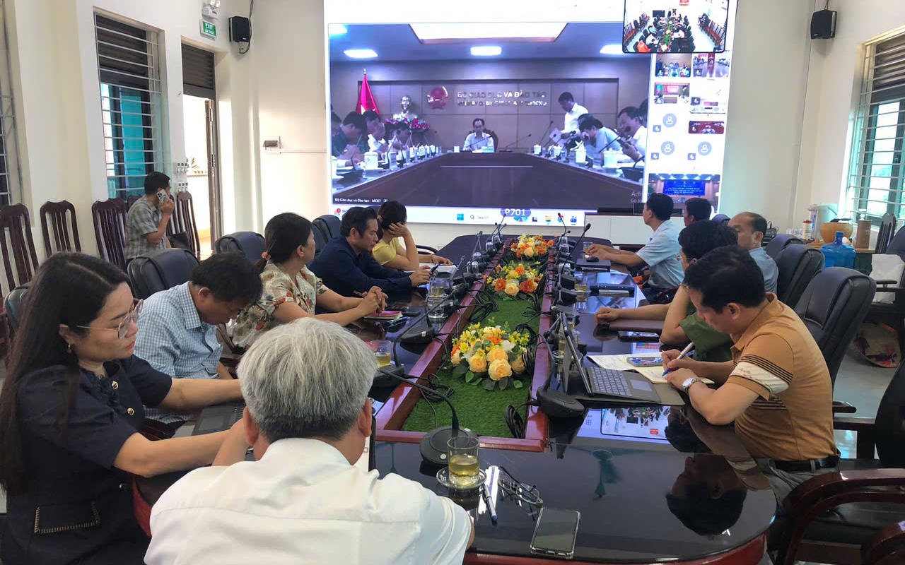 Hồng Sơn dự hội nghị trực tuyến về công tác tổ chức kỳ thi tốt nghiệp THPT năm 2026