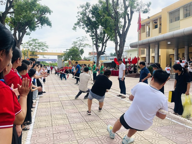 Sôi nổi Giải kéo co chào mừng kỷ niệm 01 năm thành lập xã Phúc Lộc (01/7/2025 – 01/7/2026)- Ảnh 5.