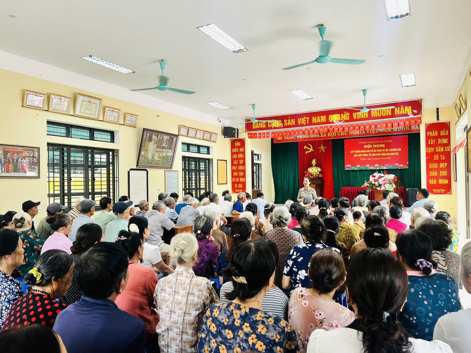 Hội nghị lấy ý kiến nhân dân về dự thảo Đề án, phương án sáp nhập Thôn, Tổ dân phố tại Khu vực Tâp Lập- Ảnh 3.