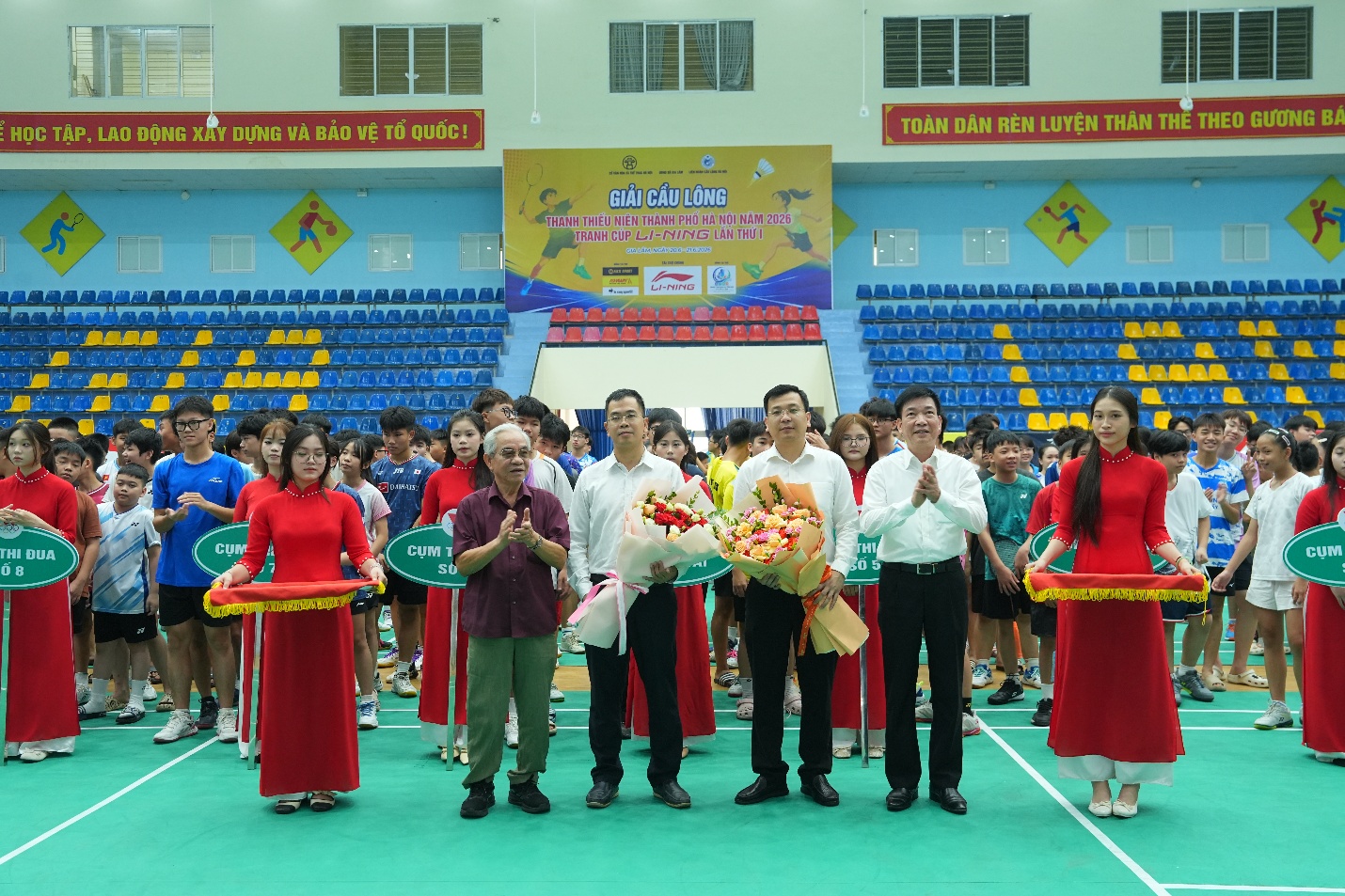 Khai mạc Giải Cầu lông Thanh Thiếu niên thành phố Hà Nội năm 2026 - Tranh Cúp Li-Ning lần thứ I tại xã Gia Lâm- Ảnh 3.