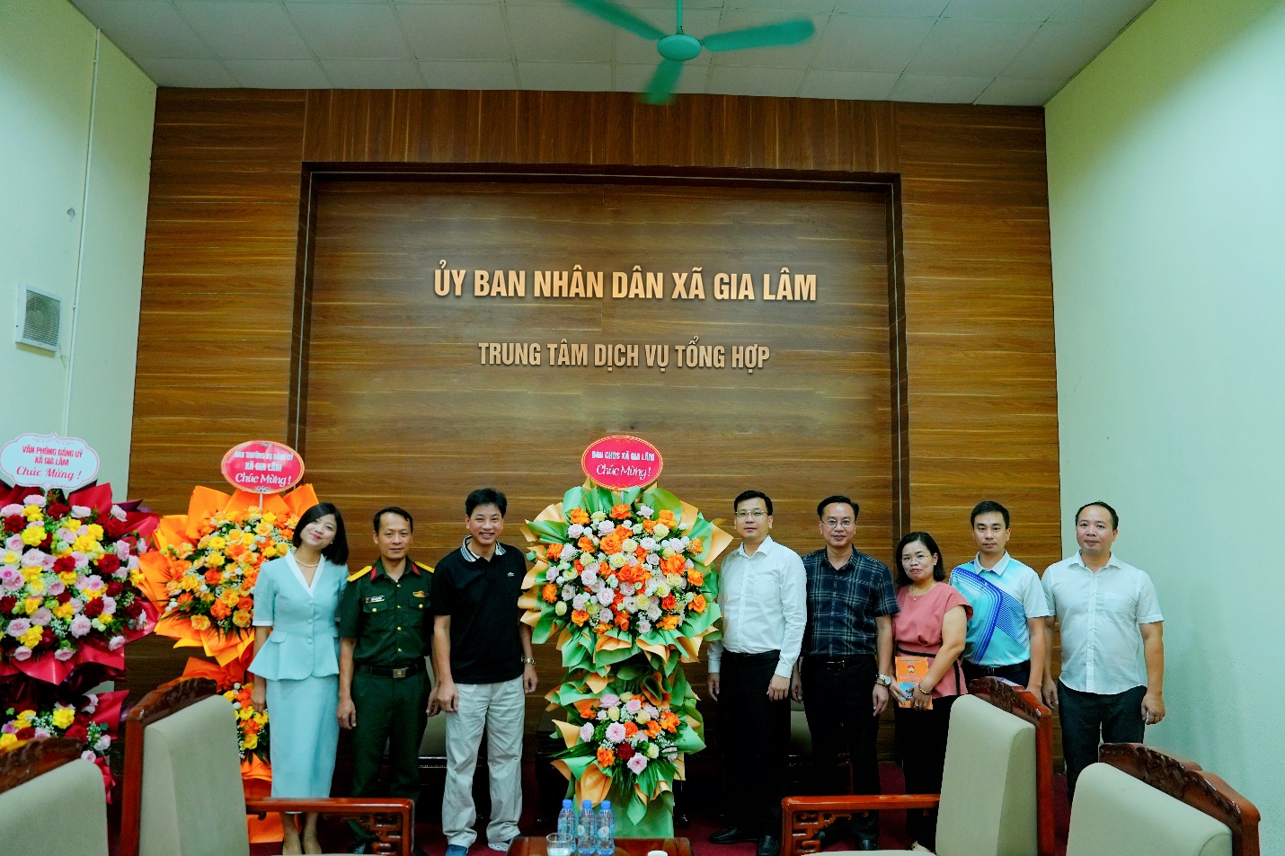 Lãnh đạo xã Gia Lâm chúc mừng Trung tâm Dịch vụ tổng hợp xã nhân kỷ niệm 101 năm Ngày Báo chí cách mạng Việt Nam- Ảnh 3.