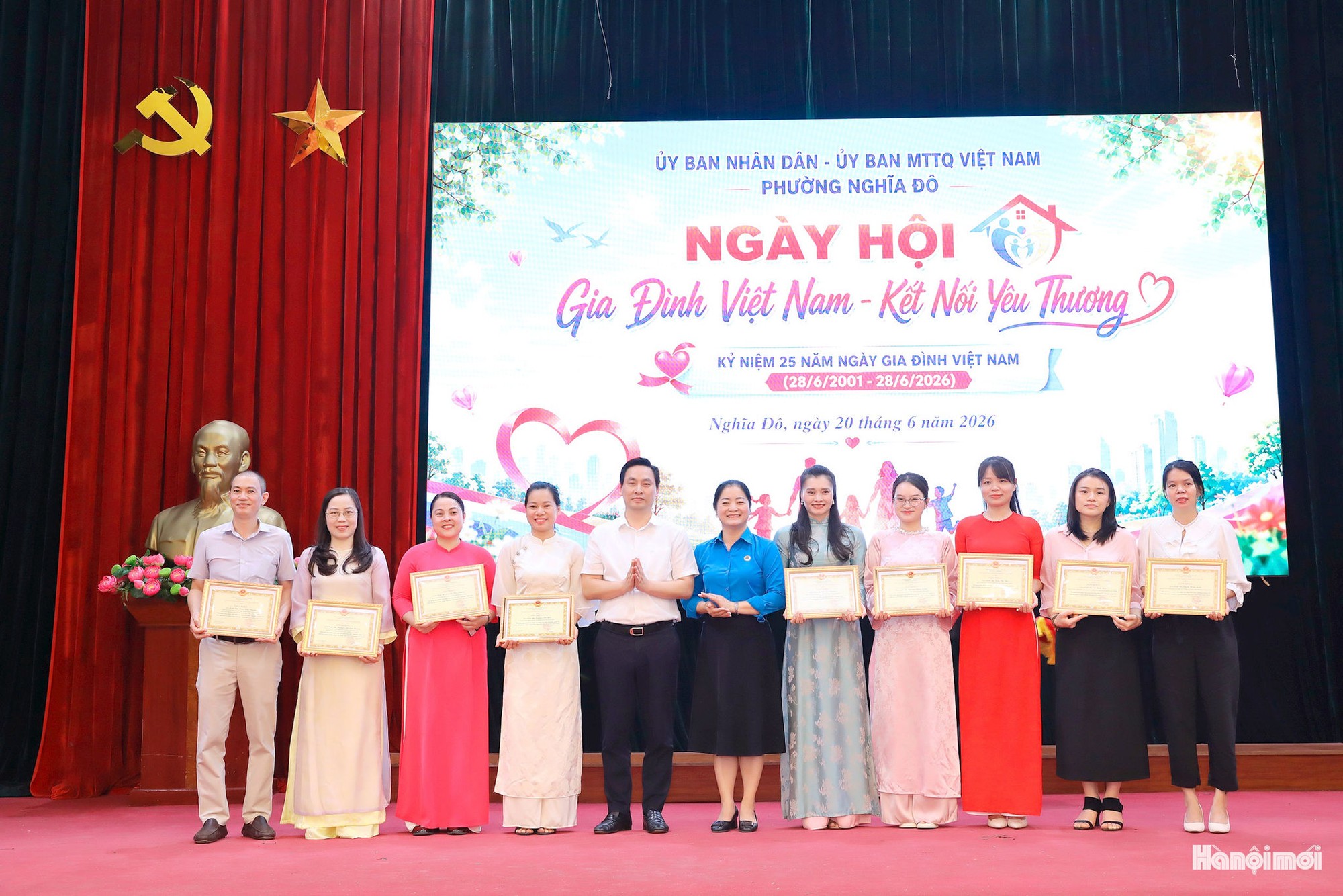 Phường Nghĩa Đô lan tỏa giá trị gia đình từ Ngày hội “Gia đình kết nối yêu thương”- Ảnh 2.