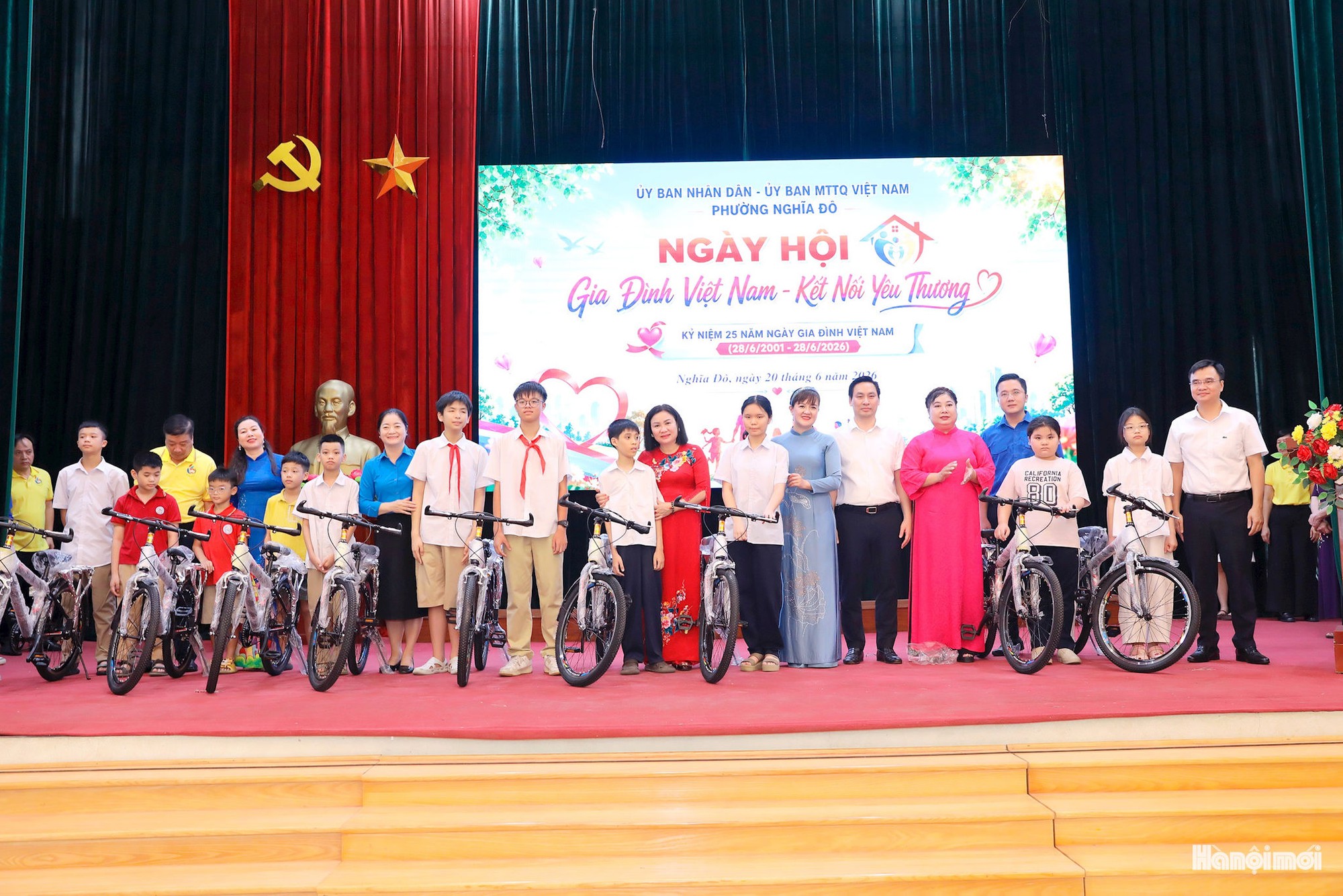 Phường Nghĩa Đô lan tỏa giá trị gia đình từ Ngày hội “Gia đình kết nối yêu thương”- Ảnh 4.