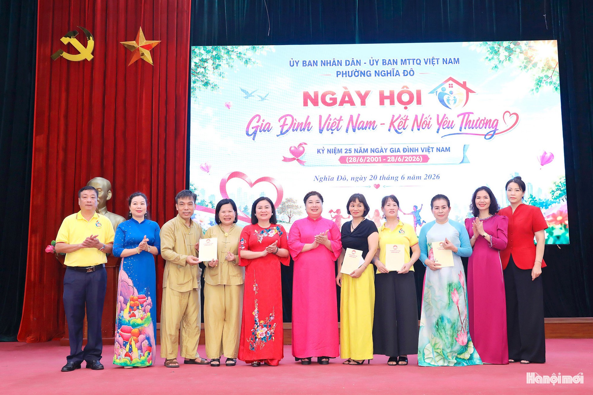 Phường Nghĩa Đô lan tỏa giá trị gia đình từ Ngày hội “Gia đình kết nối yêu thương”- Ảnh 8.