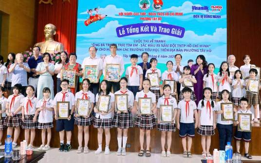 Phường Tây Hồ: Lan tỏa giá trị gia đình qua Cuộc thi vẽ tranh “Ông bà trong trái tim em”Phường Tây Hồ: Lan tỏa giá trị gia đình qua Cuộc thi vẽ tranh “Ông bà trong trái tim em”