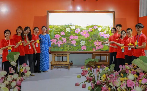 Ngắm tranh quý "Liên hoa tịnh cảnh"- Ảnh 2.
