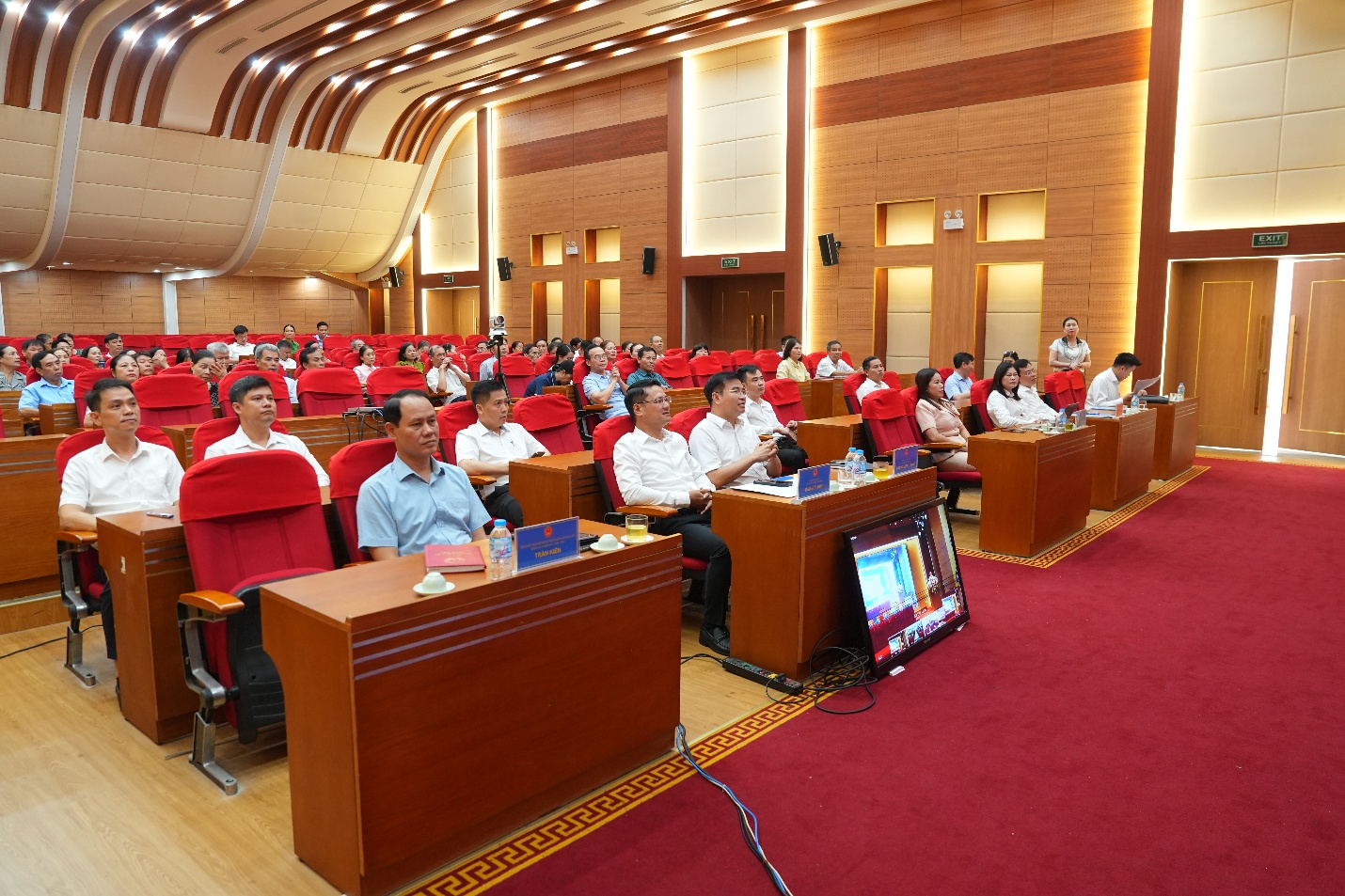 Đại biểu HĐND thành phố Hà Nội – đơn vị bầu cử số 28 tiếp xúc cử tri trước kỳ hợp thường lệ giữa năm- Ảnh 1.