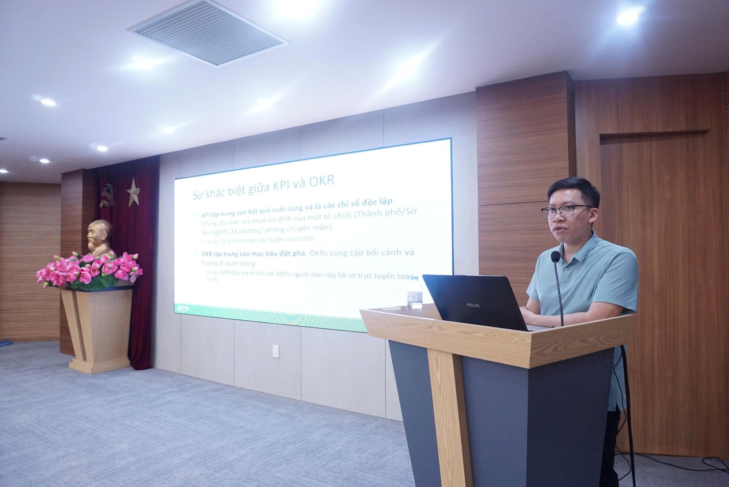 UBND xã Gia Lâm tổ chức tập huấn sử dụng hệ thống quản trị thực thi nhiệm vụ và đánh giá cán bộ gắn với đo lường hiệu suất công việc OKR/KPI- Ảnh 2.