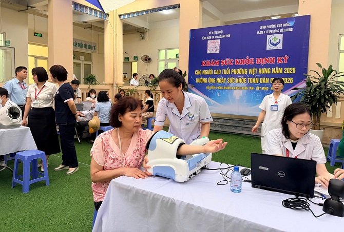 Phấn đấu 100% người dân thành phố được khám sức khoẻ định kỳ- Ảnh 2.
