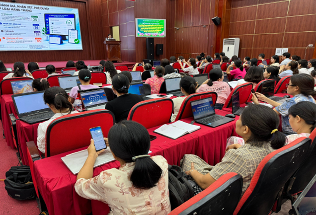 XÃ PHÚ XUYÊN TỔ CHỨC TẬP HUẤN SỬ DỤNG HỆ THỐNG HANOIWORK CHO CÁC CƠ SỞ GIÁO DỤC TRÊN ĐỊA BÀN- Ảnh 5.