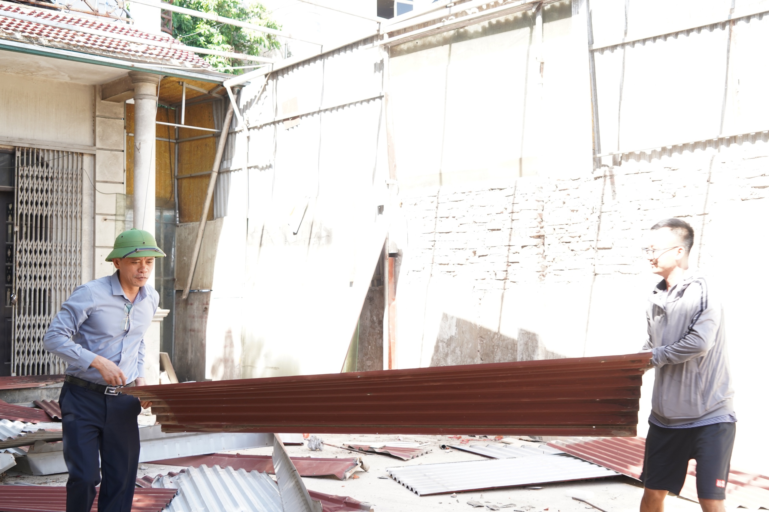 Bí thư Đảng ủy phường Chương Mỹ - Phí Minh Hải trực tiếp vận động người dân bàn giao mặt bằng phục vụ Dự án cải tạo, nâng cấp Quốc lộ 6 đoạn Ba La - Xuân Mai- Ảnh 6.