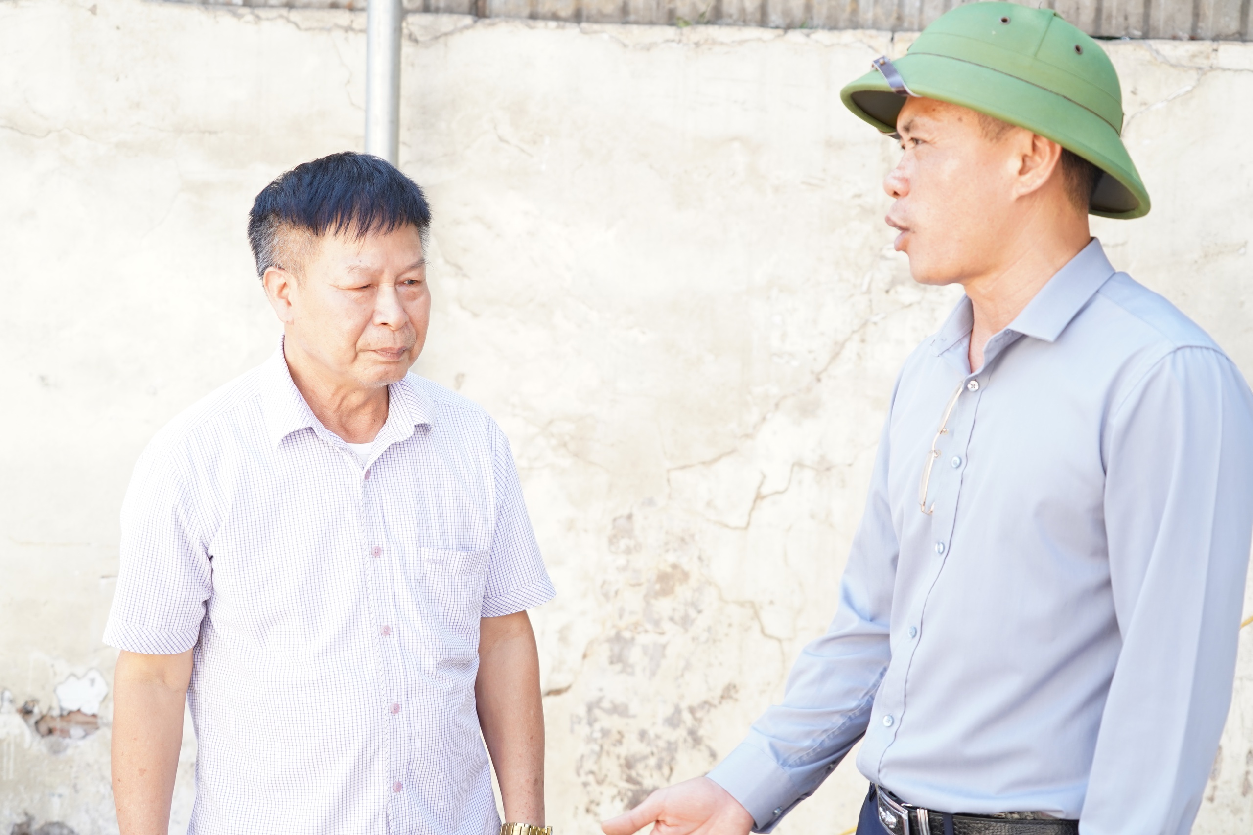 Bí thư Đảng ủy phường Chương Mỹ - Phí Minh Hải trực tiếp vận động người dân bàn giao mặt bằng phục vụ Dự án cải tạo, nâng cấp Quốc lộ 6 đoạn Ba La - Xuân Mai- Ảnh 9.