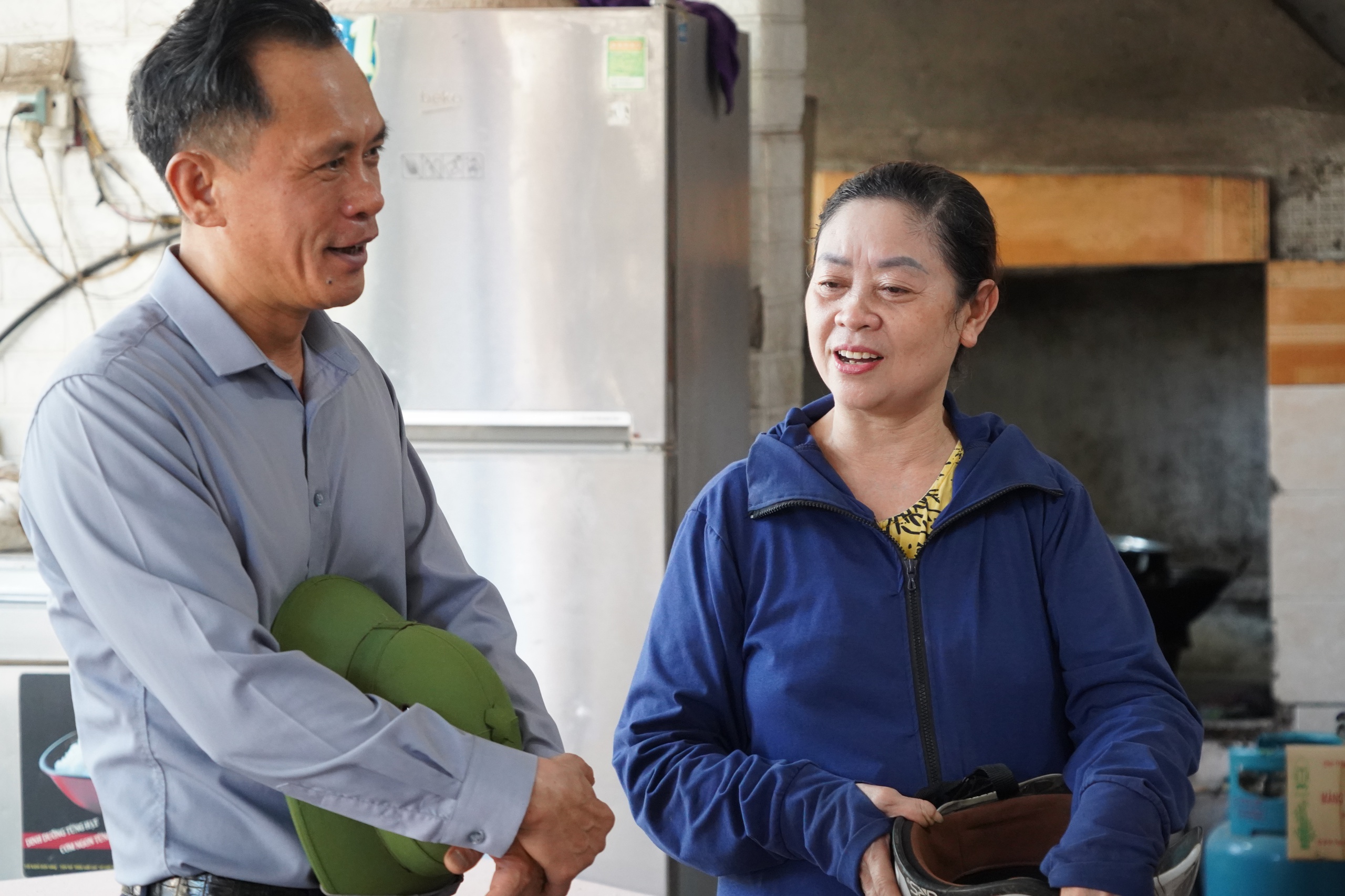 Bí thư Đảng ủy phường Chương Mỹ - Phí Minh Hải trực tiếp vận động người dân bàn giao mặt bằng phục vụ Dự án cải tạo, nâng cấp Quốc lộ 6 đoạn Ba La - Xuân Mai- Ảnh 11.