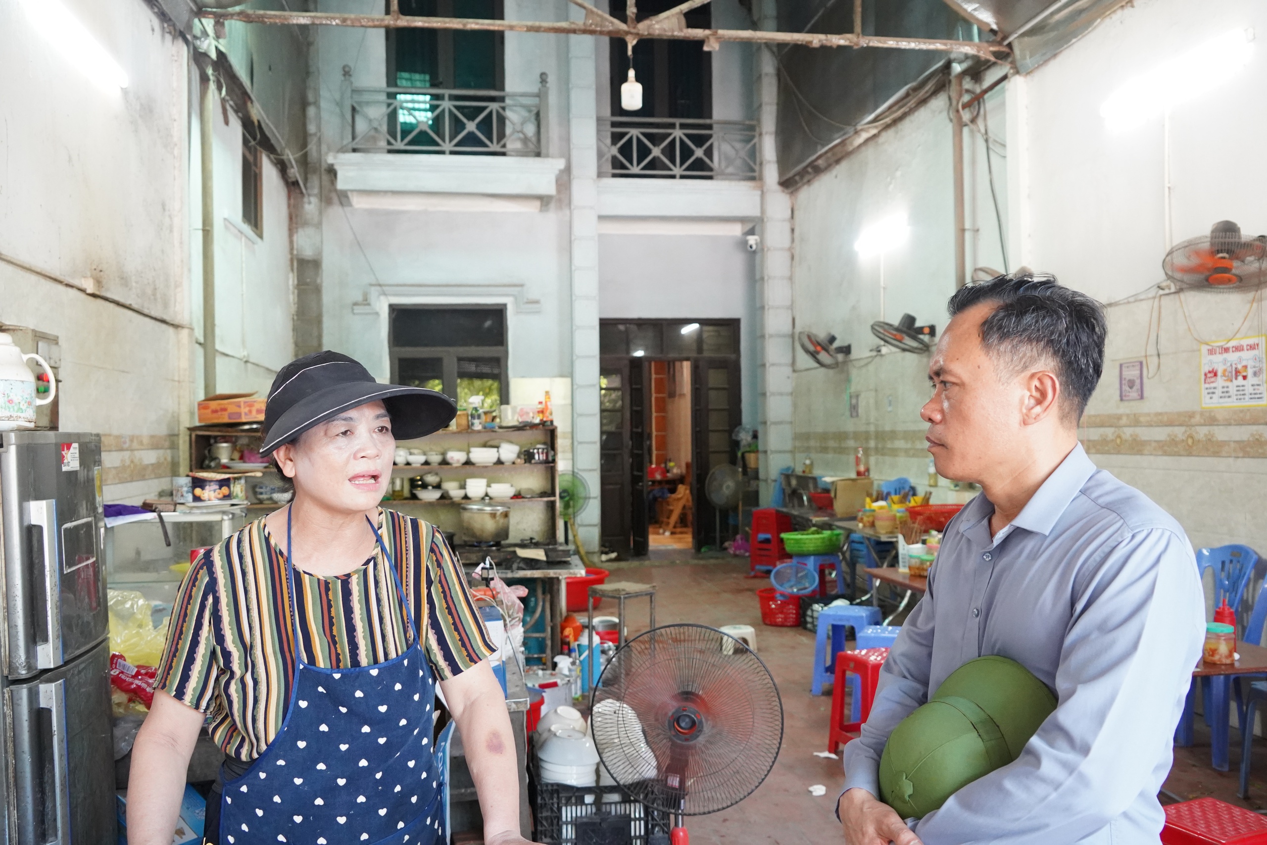 Bí thư Đảng ủy phường Chương Mỹ - Phí Minh Hải trực tiếp vận động người dân bàn giao mặt bằng phục vụ Dự án cải tạo, nâng cấp Quốc lộ 6 đoạn Ba La - Xuân Mai- Ảnh 14.