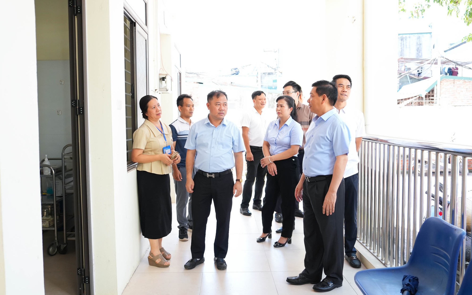 ĐỒNG CHÍ NGUYỄN TRƯỜNG SƠN KIỂM TRA CÔNG TÁC CHUẨN BỊ KHAI TRƯƠNG MÔ HÌNH CƠ SỞ CHĂM SÓC SỨC KHỎE BAN NGÀY CHO NGƯỜI CAO TUỔI