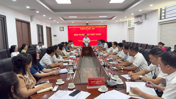 Ban Chấp hành Đảng bộ phường Khương Đình tổ chức Hội nghị lần thứ Năm, quyết nghị nhiệm vụ trọng tâm 6 tháng cuối năm 2026- Ảnh 1.
