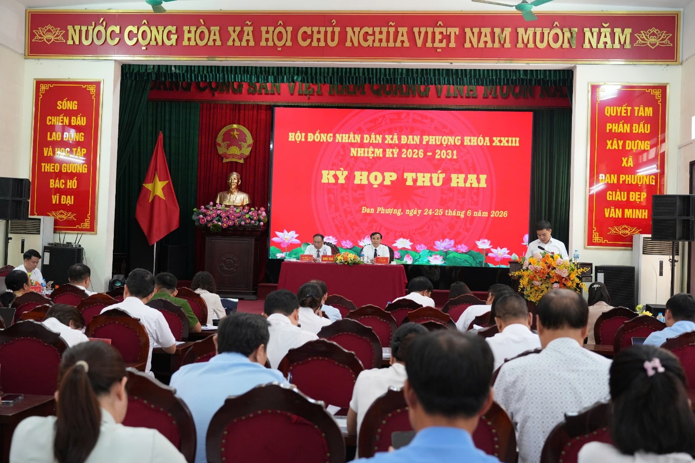 Khai mạc Kỳ họp thứ 2 HĐND xã Đan Phượng khóa XXIII, nhiệm kỳ 2026-2031- Ảnh 1.