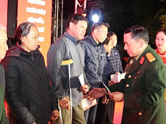 Hội Cựu chiến binh phường Long Biên “Ấm tình đồng đội” – điểm tựa nghĩa tình của những người lính Cụ Hồ- Ảnh 1.