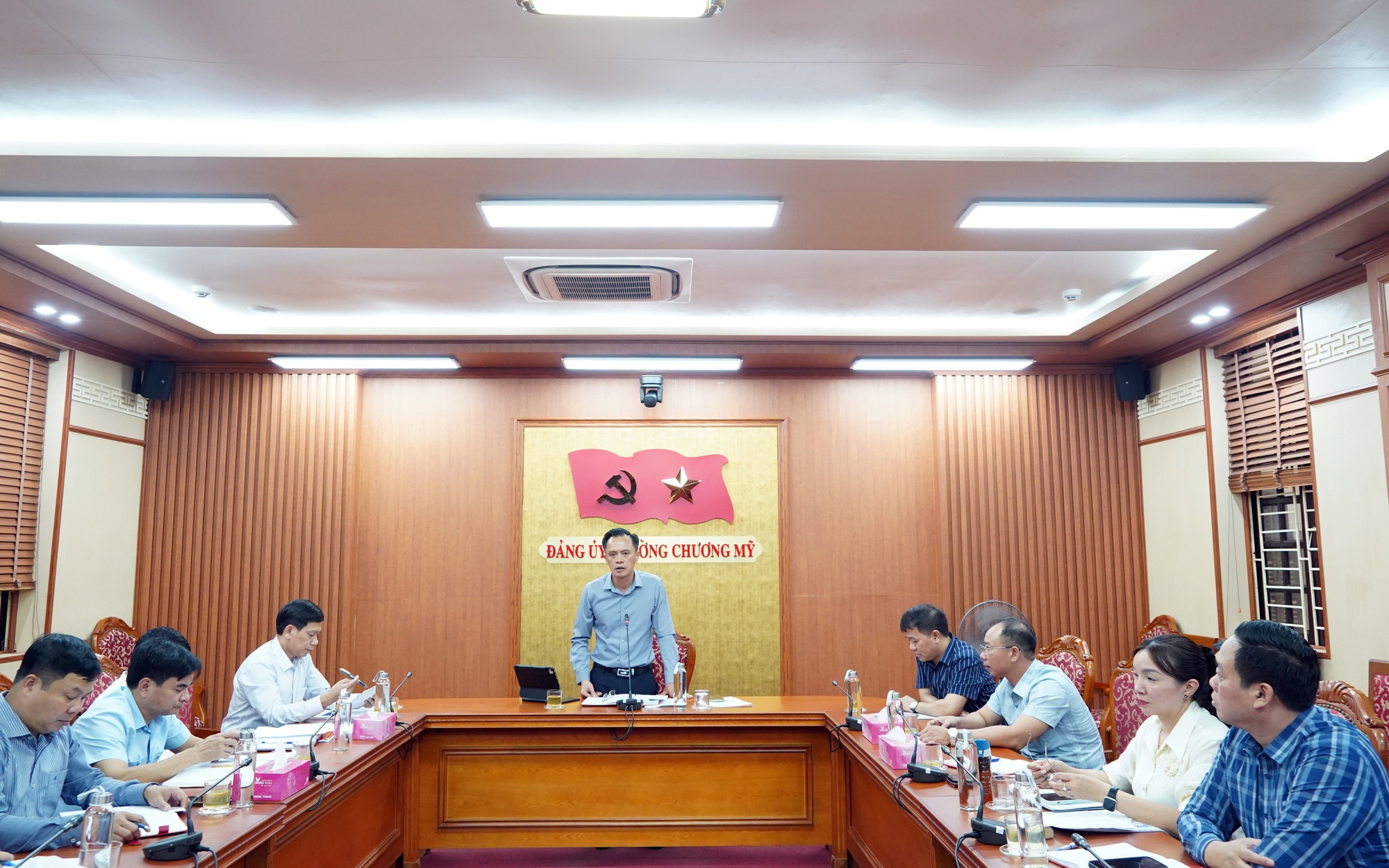 Đồng chí Bí thư Đảng ủy phường Chương Mỹ làm việc với Tổ tuyên truyền, vận động giải phóng mặt bằng Dự án cải tạo, nâng cấp Quốc lộ 6