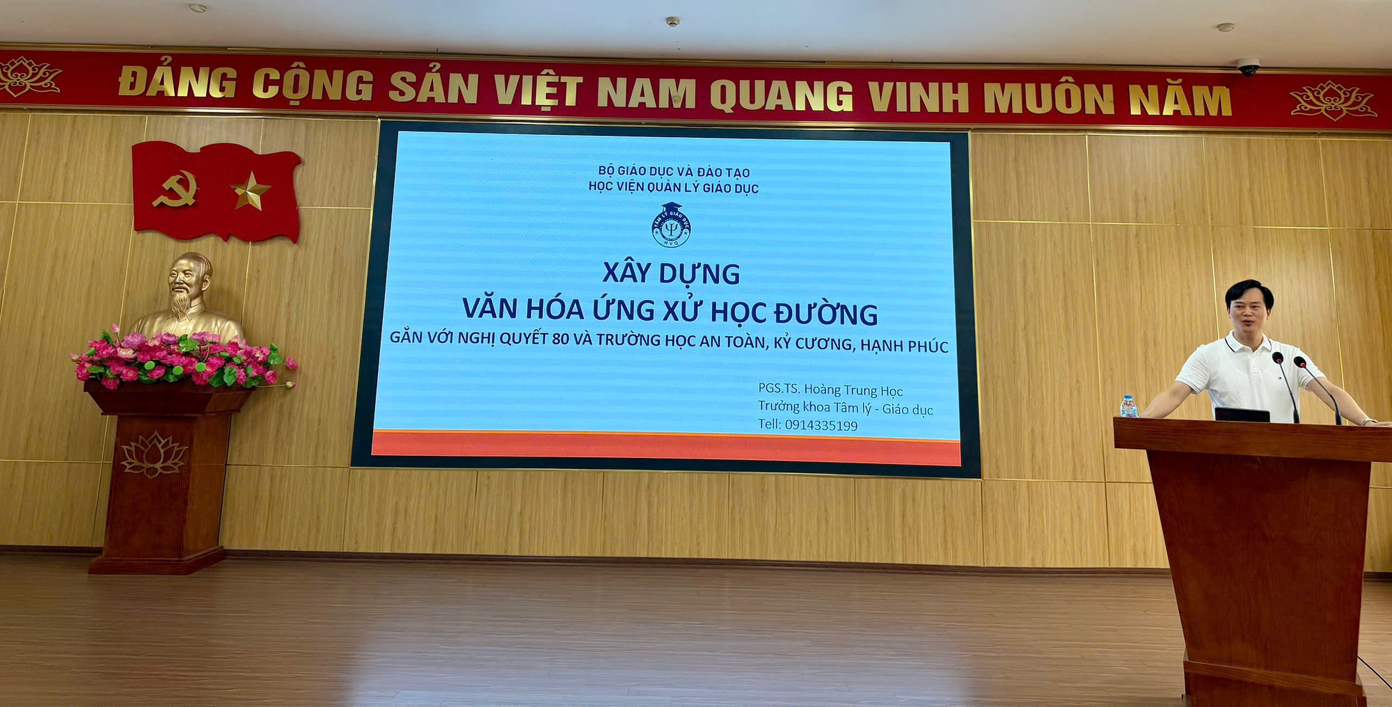 KHAI GIẢNG LỚP BỒI DƯỠNG, TẬP HUẤN VỀ THỰC HIỆN GIAO TIẾP ỨNG XỬ TRONG VĂN HÓA HỌC ĐƯỜNG NĂM 2026- Ảnh 2.