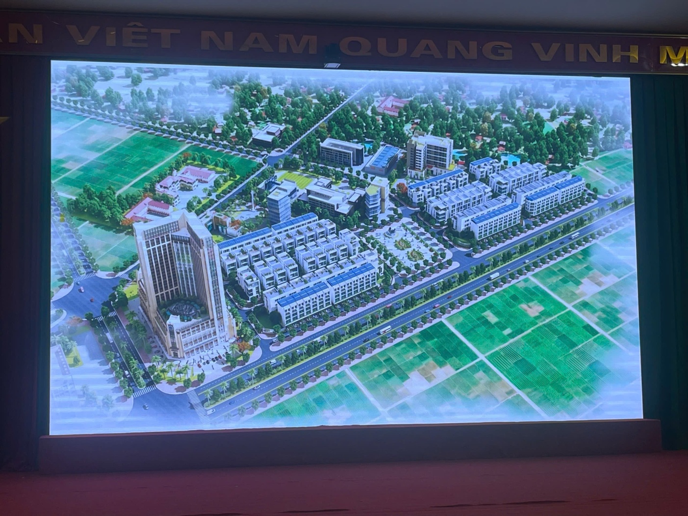 UBND xã Ô Diên tổ chức hội nghị lấy ý kiến về việc điều chỉnh quy hoạch dự án xây dựng hạ tầng khu tái định cư A8, khu vực Tân Hội, xã Ô Diên.- Ảnh 2.