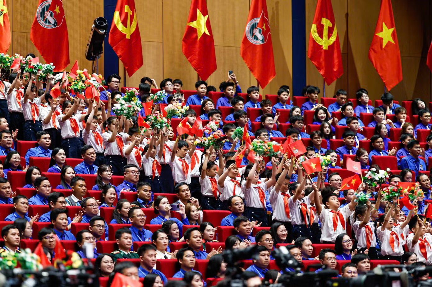Khơi dậy khát vọng cống hiến, làm chủ tương lai của tuổi trẻ- Ảnh 8.