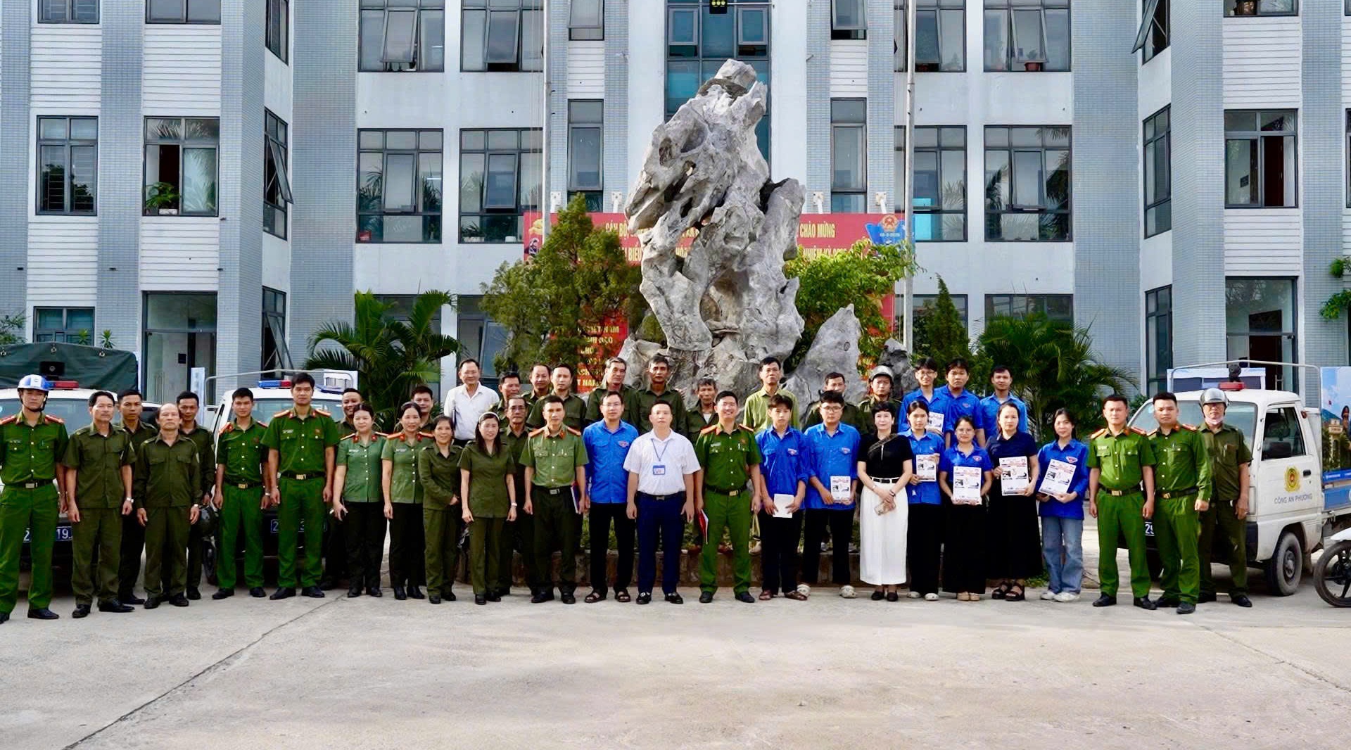 PHÁT ĐỘNG CHIẾN DỊCH TRUYỀN THÔNG PHÒNG, CHỐNG MA TÚY VÀ RA QUÂN CAO ĐIỂM TẤN CÔNG, TRẤN ÁP TỘI PHẠM MA TÚY