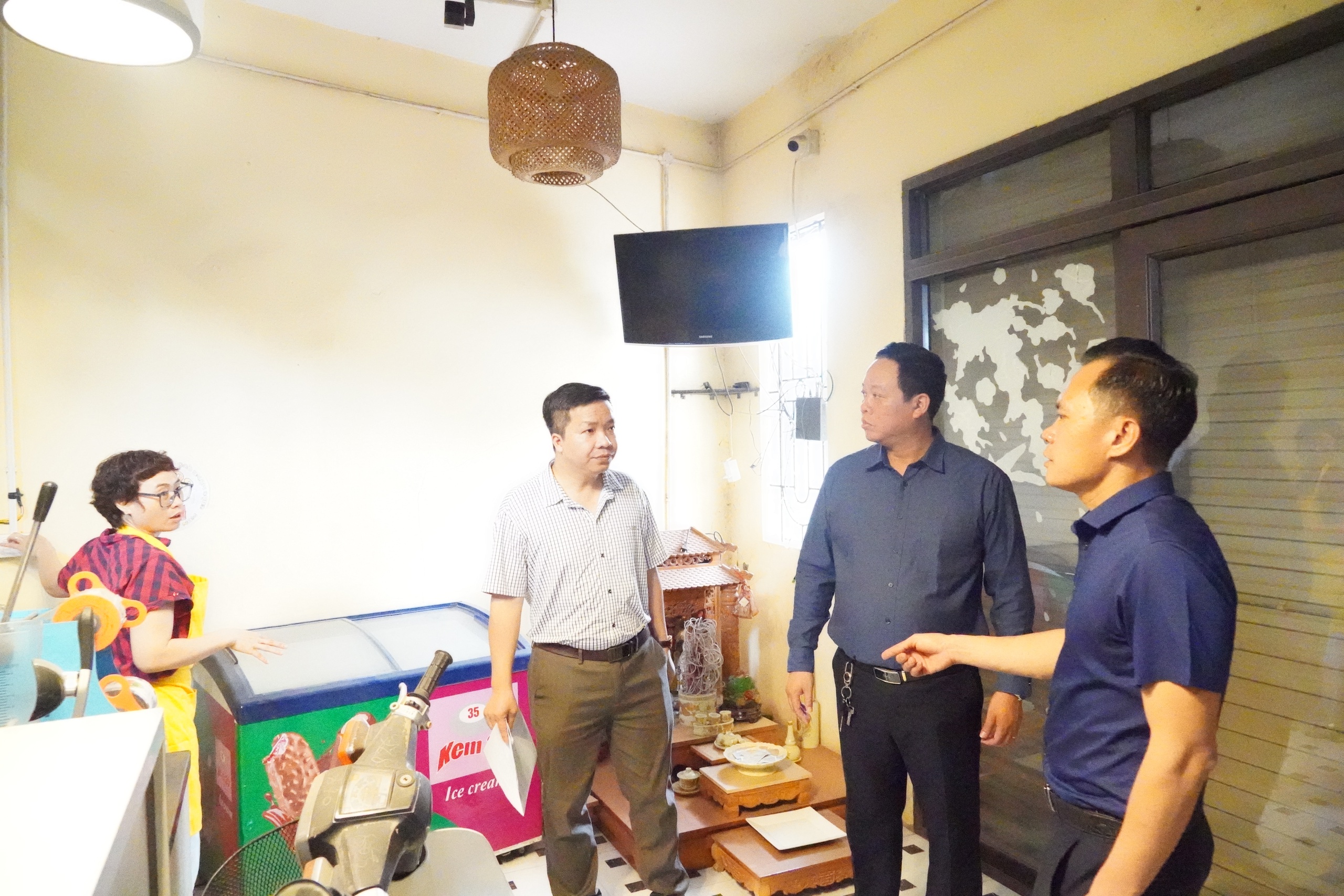 Lãnh đạo phường Chương Mỹ tăng cường vận động Nhân dân bàn giao mặt bằng Dự án Quốc lộ 6- Ảnh 8.