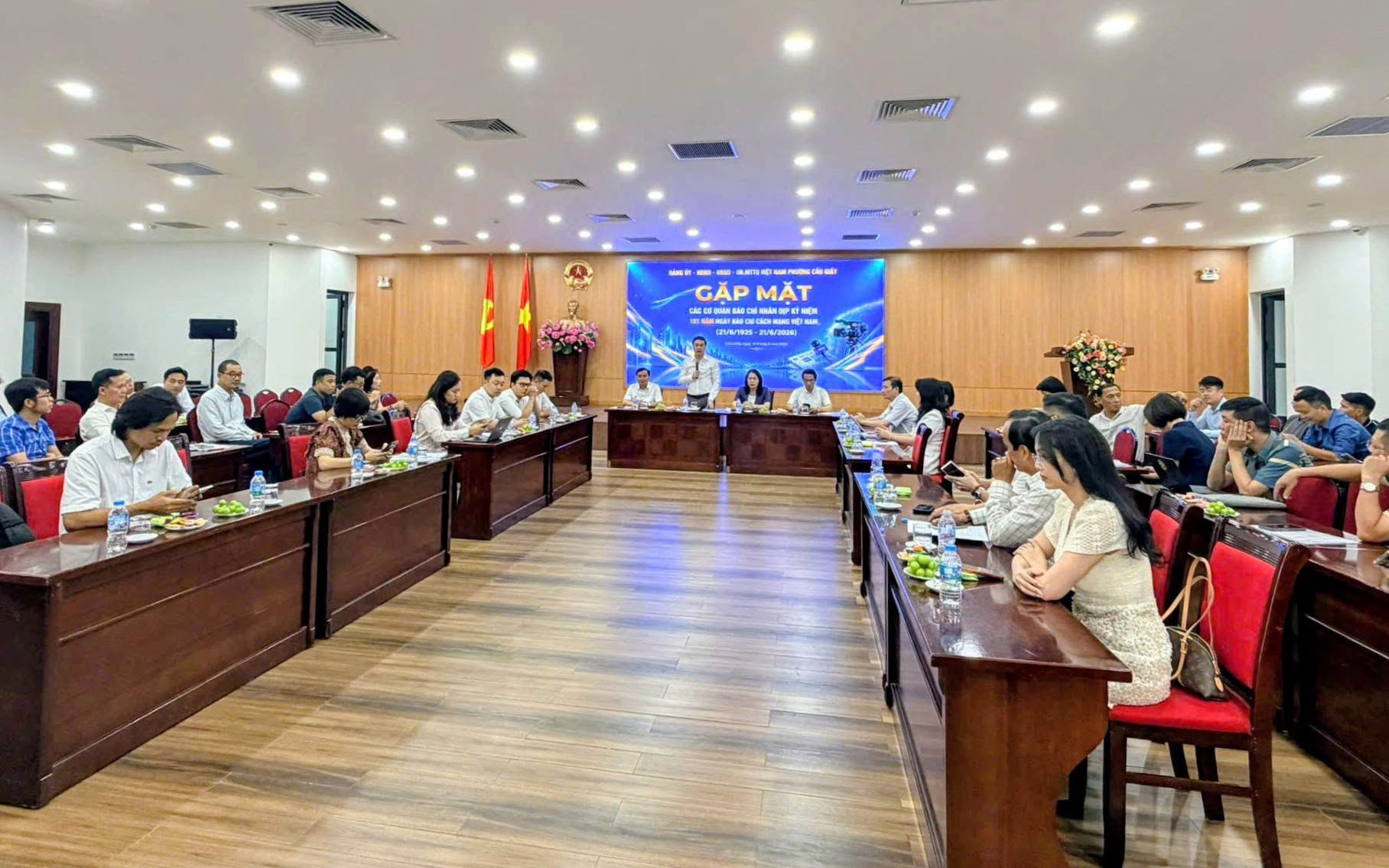 PHƯỜNG CẦU GIẤY GẶP MẶT CÁC CƠ QUAN BÁO CHÍ NHÂN DỊP KỶ NIỆM 101 NĂM NGÀY BÁO CHÍ CÁCH MẠNG VIỆT NAM
