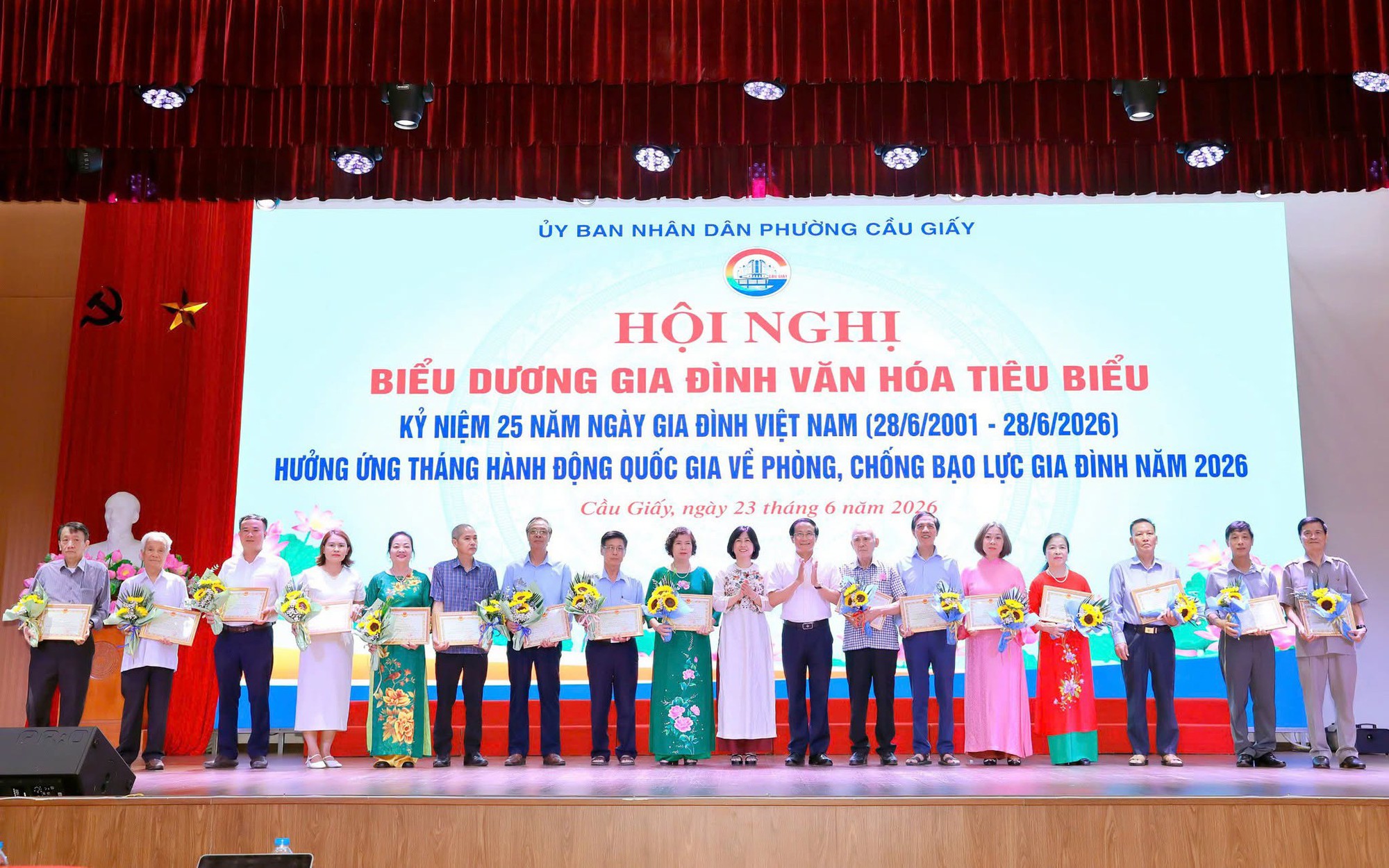 Phường Cầu Giấy biểu dương các gia đình văn hóa tiêu biểu, lan tỏa những giá trị tốt đẹp của gia đình Việt Nam