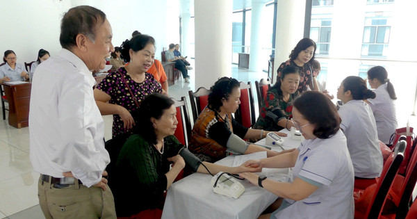 Phường Cầu Giấy: Đột phá trong chiến dịch số hóa dữ liệu y tế toàn dân trên nền tảng VNeID