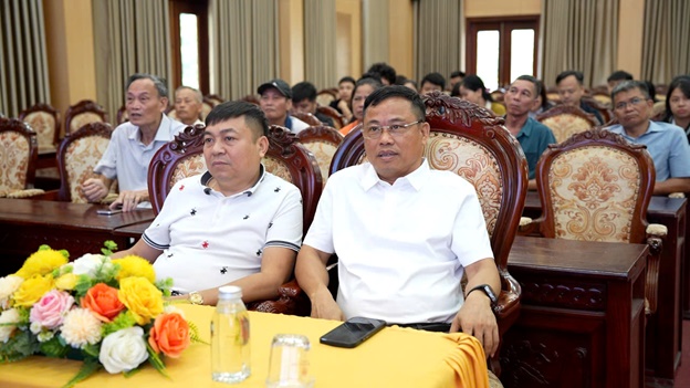 Hoài Đức tổ chức truyền thông, hướng dẫn nhận biết các yếu tố có hại trong môi trường lao động và biện pháp phòng chống- Ảnh 3.