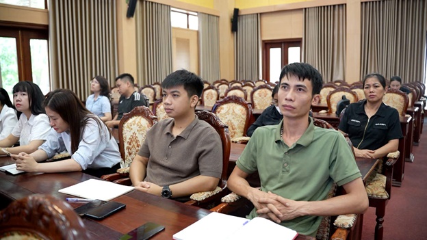 Hoài Đức tổ chức truyền thông, hướng dẫn nhận biết các yếu tố có hại trong môi trường lao động và biện pháp phòng chống- Ảnh 6.