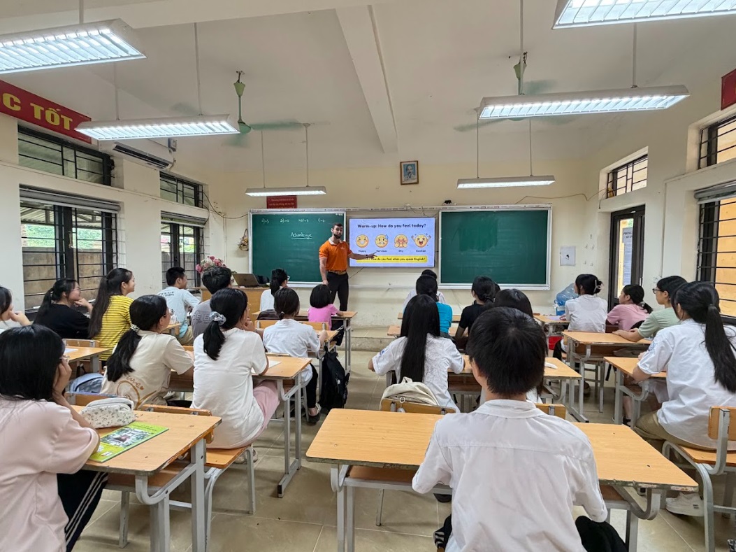 Hoài Đức khai giảng lớp học Tiếng Anh miễn phí với giáo viên nước ngoài cho học sinh khối THCS- Ảnh 1.