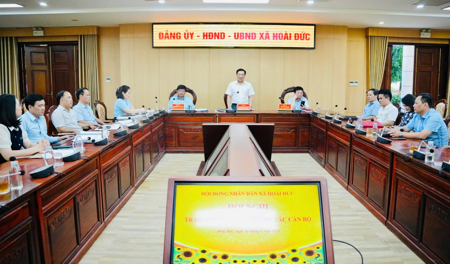 Thường trực HĐND xã tổ chức hội nghị công bố Nghị quyết về công tác cán bộ- Ảnh 5.
