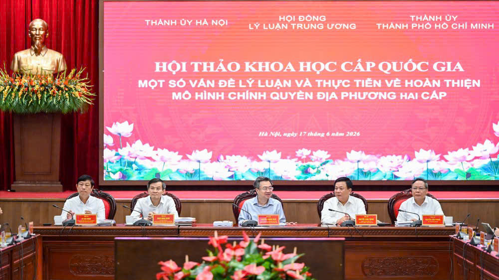 Ban Thường vụ Đảng uỷ xã tiếp sóng Hội thảo khoa học cấp quốc gia về “Một số vấn đề lý luận và thực tiễn về hoàn thiện mô hình chính quyền địa phương hai cấp”- Ảnh 1.