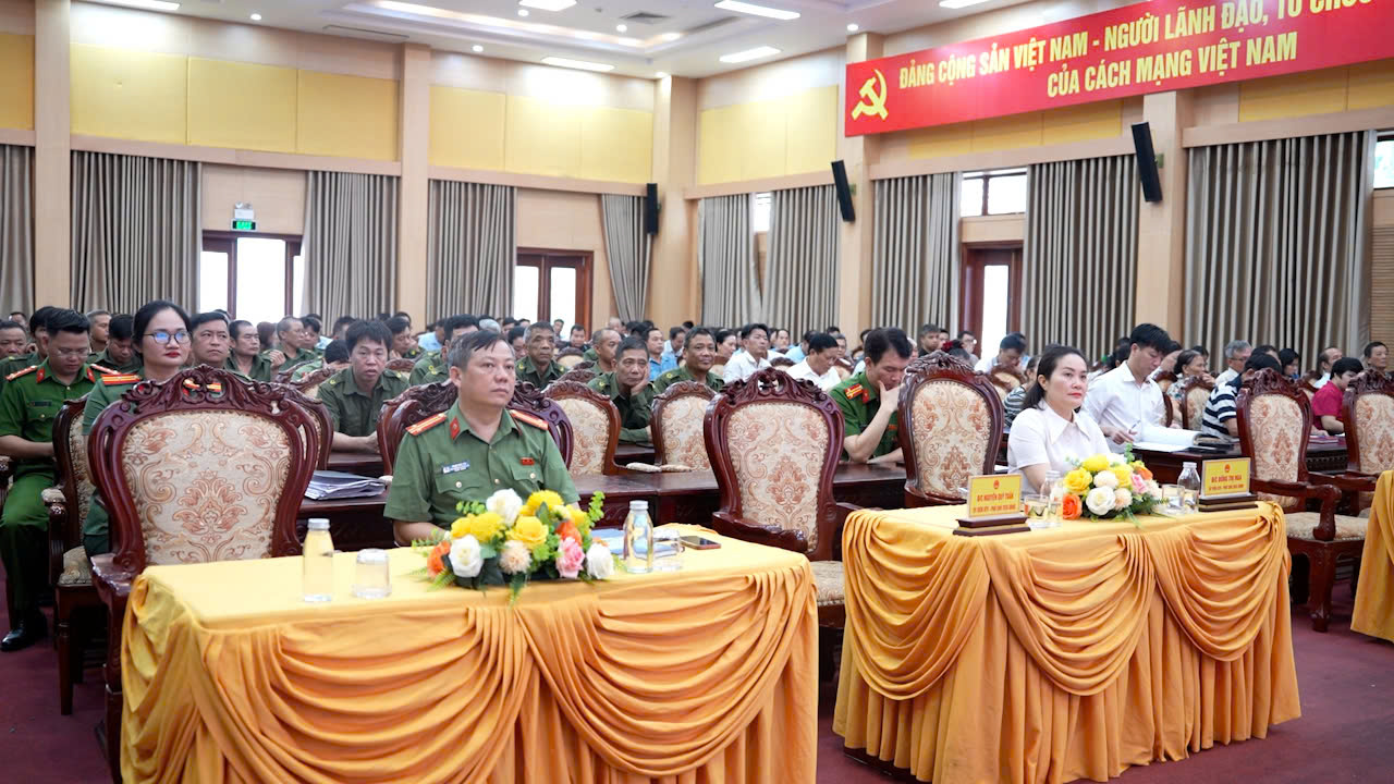 Hoài Đức tổ chức hội nghị tuyên truyền nâng cao nhận thức về phòng chống tội phạm, bảo vệ bí mật nhà nước và phòng cháy chữa cháy- Ảnh 1.
