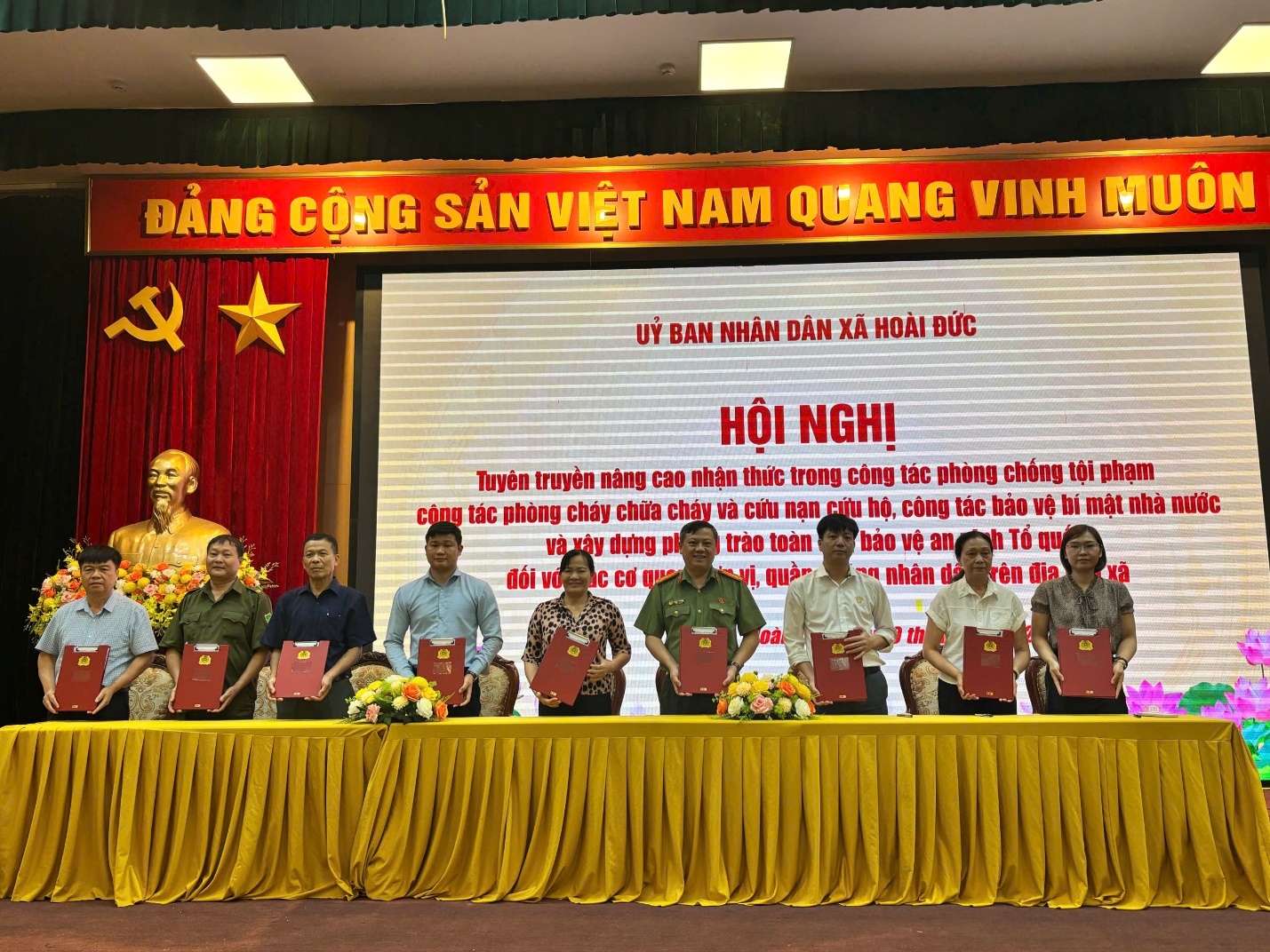 Hoài Đức tổ chức hội nghị tuyên truyền nâng cao nhận thức về phòng chống tội phạm, bảo vệ bí mật nhà nước và phòng cháy chữa cháy- Ảnh 8.