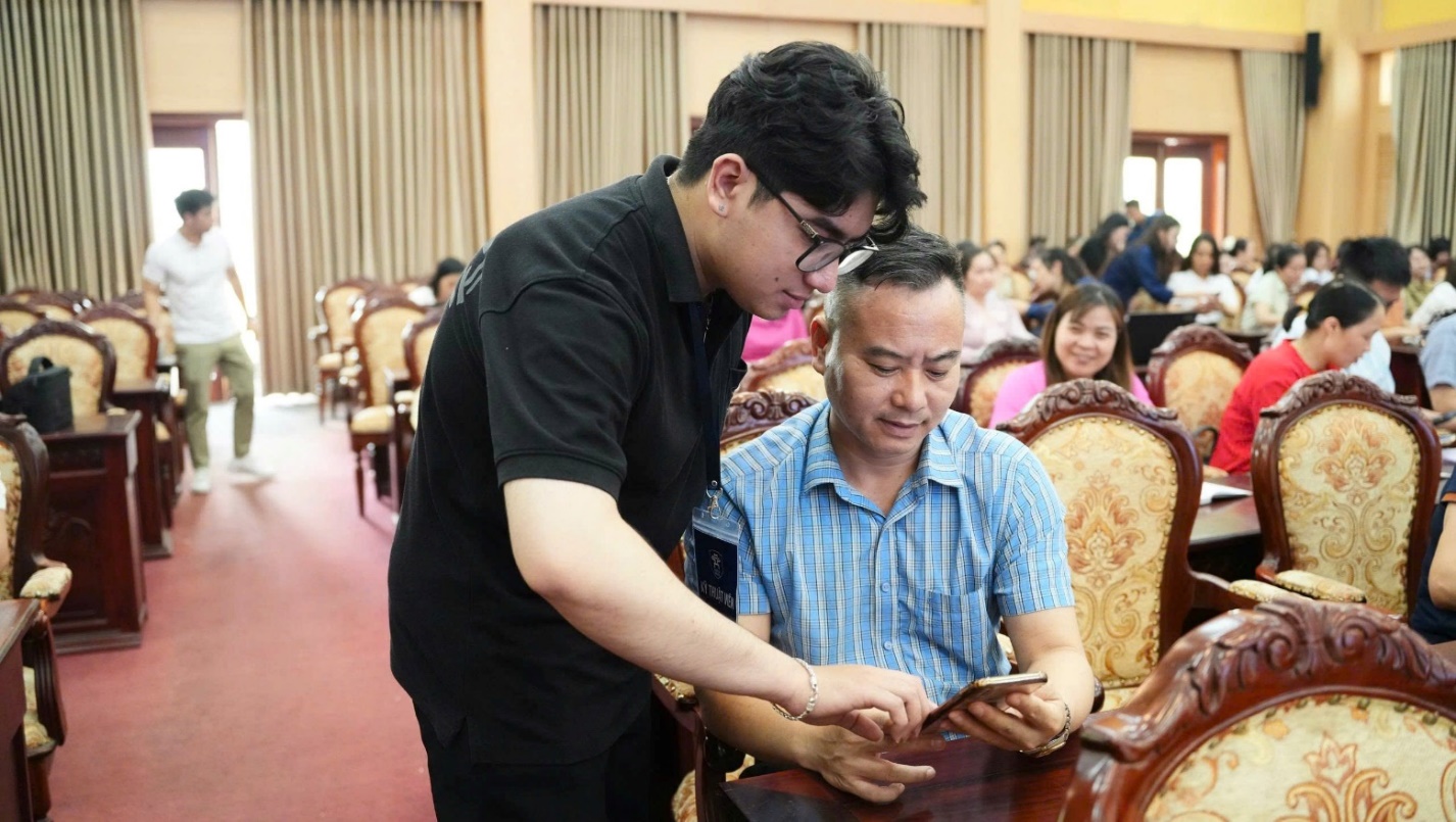 UBND xã Hoài Đức tổ chức tập huấn sử dụng hệ thống Hanoiwork