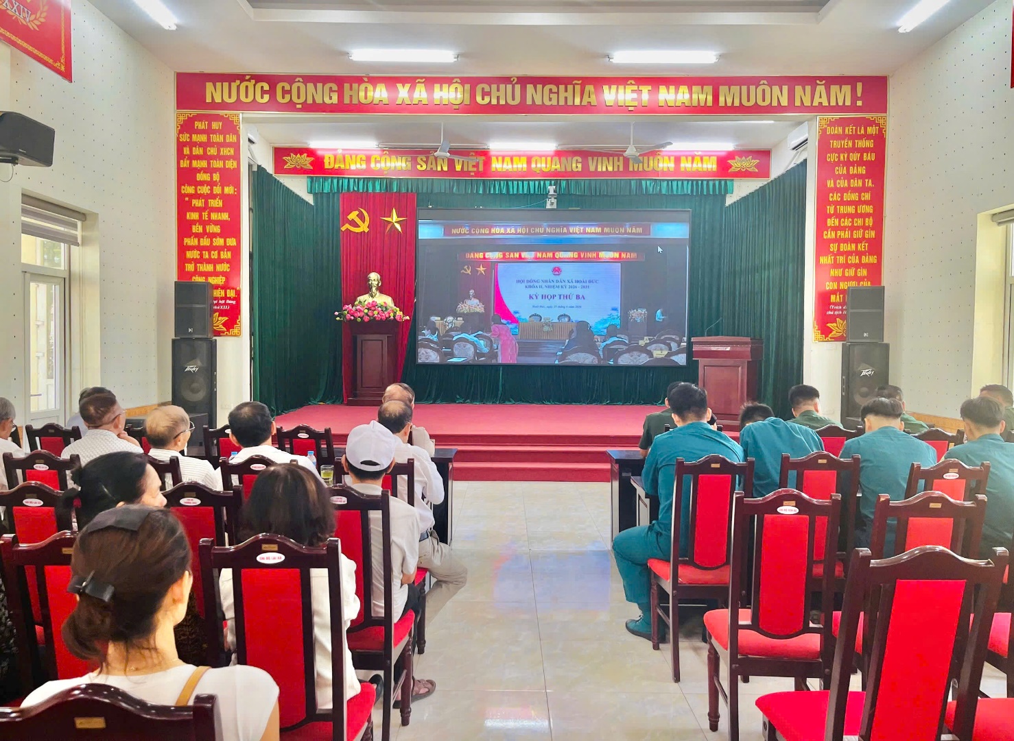 HĐND xã Hoài Đức tổ chức kỳ họp thứ 3, xem xét nhiều nội dung quan trọng về phát triển địa phương- Ảnh 5.
