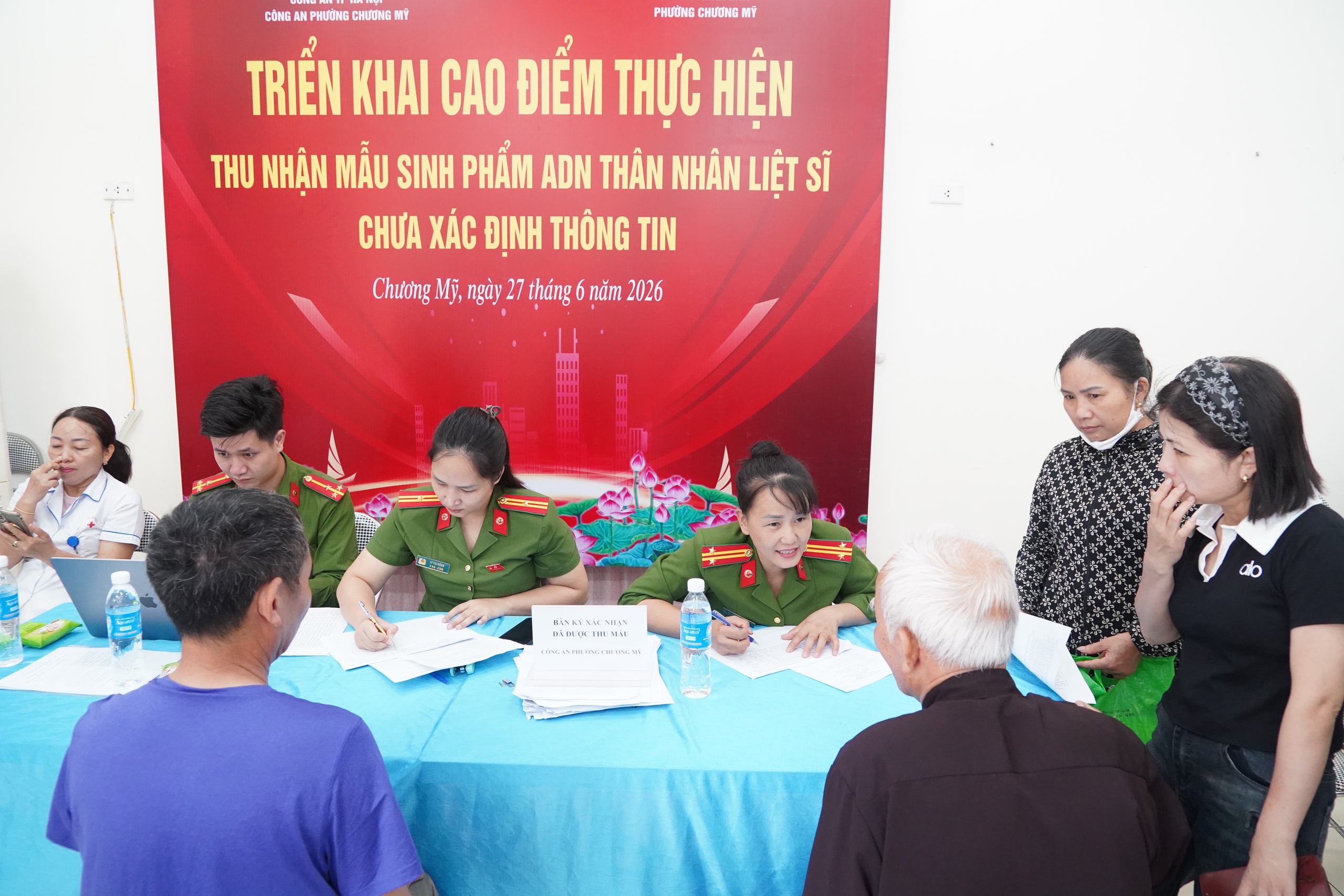 Phường Chương Mỹ tổ chức thu nhận mẫu ADN thân nhân liệt sĩ chưa xác định thông tin- Ảnh 11.