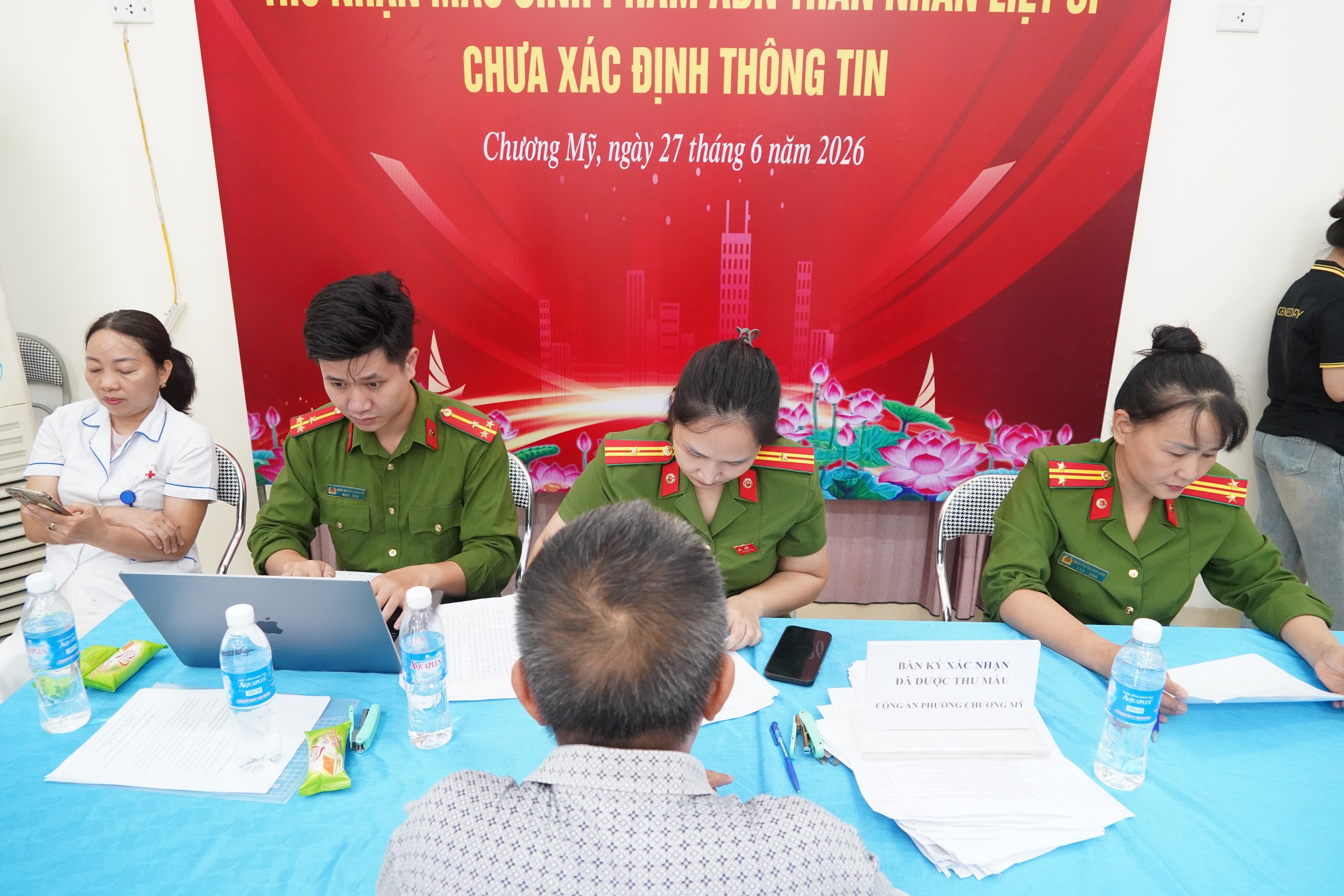 Phường Chương Mỹ tổ chức thu nhận mẫu ADN thân nhân liệt sĩ chưa xác định thông tin- Ảnh 6.