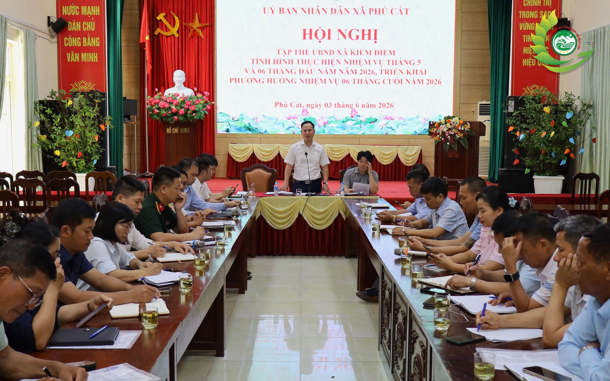 UBND xã Phú Cát tổ chức hội nghị đánh giá kết quả thực hiện nhiệm vụ 6 tháng đầu năm, triển khai nhiệm vụ trọng tâm 6 tháng cuối năm 2026