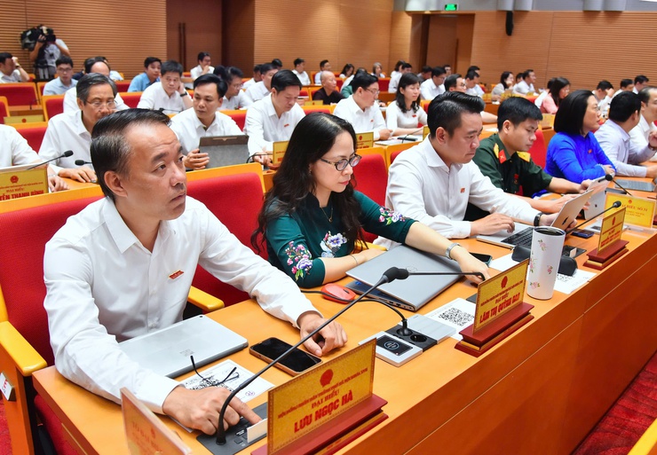 Hà Nội thông qua Nghị quyết quy định chính sách hỗ trợ an sinh xã hội cho người dân Thủ đô- Ảnh 1.