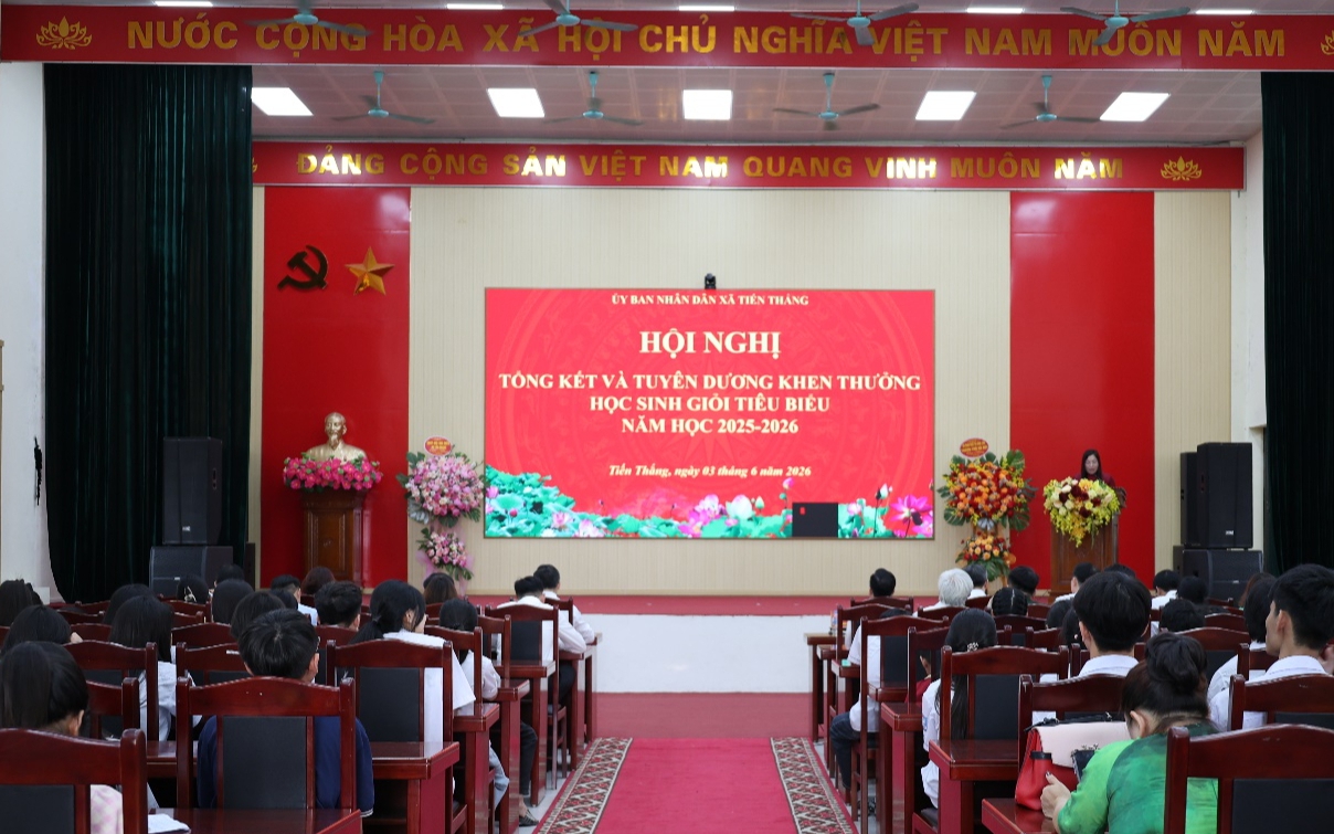 Xã Tiến Thắng long trọng tổ chức Hội nghị tổng kết và Tuyên dương học sinh giỏi tiêu biểu năm học 2025 - 2026