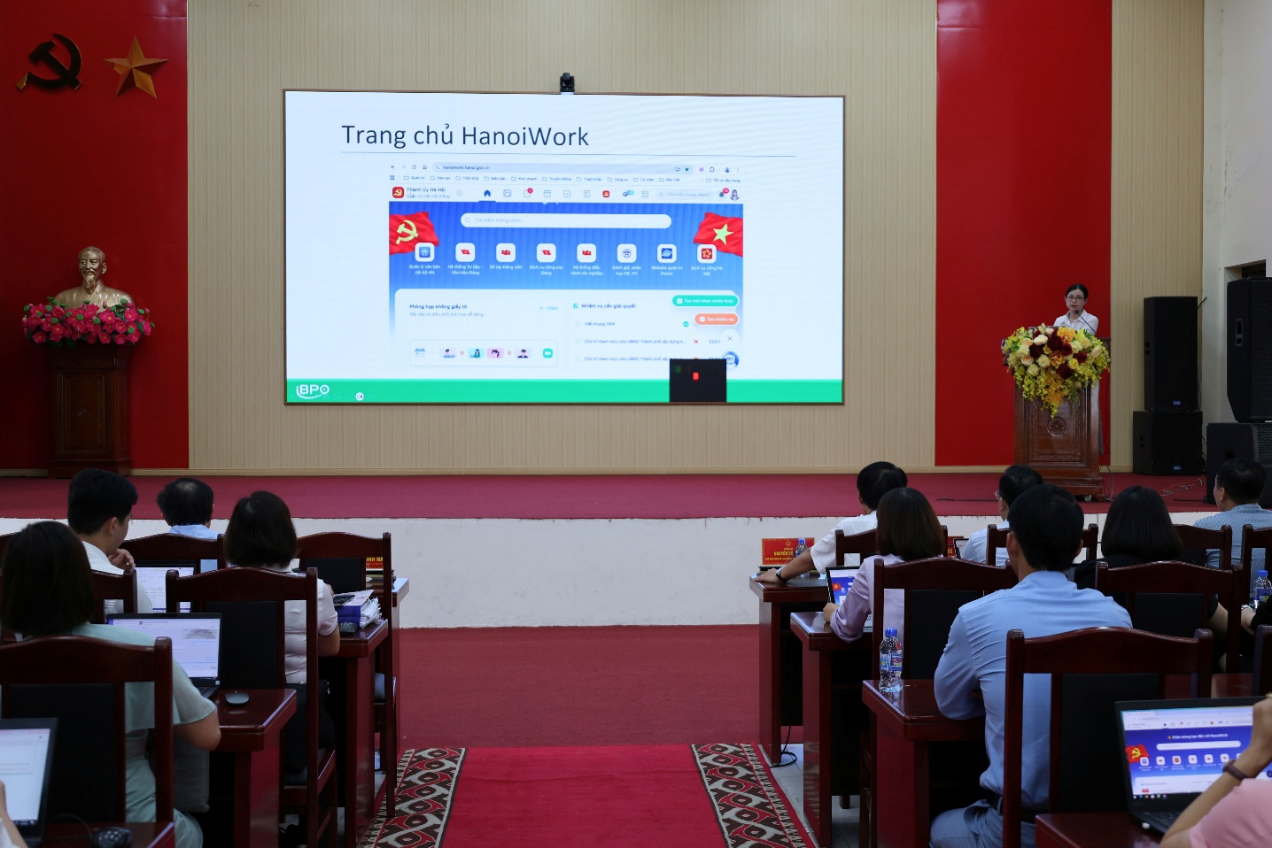 Xã Tiến Thắng: Hội nghị tập huấn hướng dẫn sử dụng hệ thống quản trị thực thi nhiệm vụ và đánh giá cán bộ, công chức gắn với đo lường hiệu suất công việc (OKR/KPI)- Ảnh 1.
