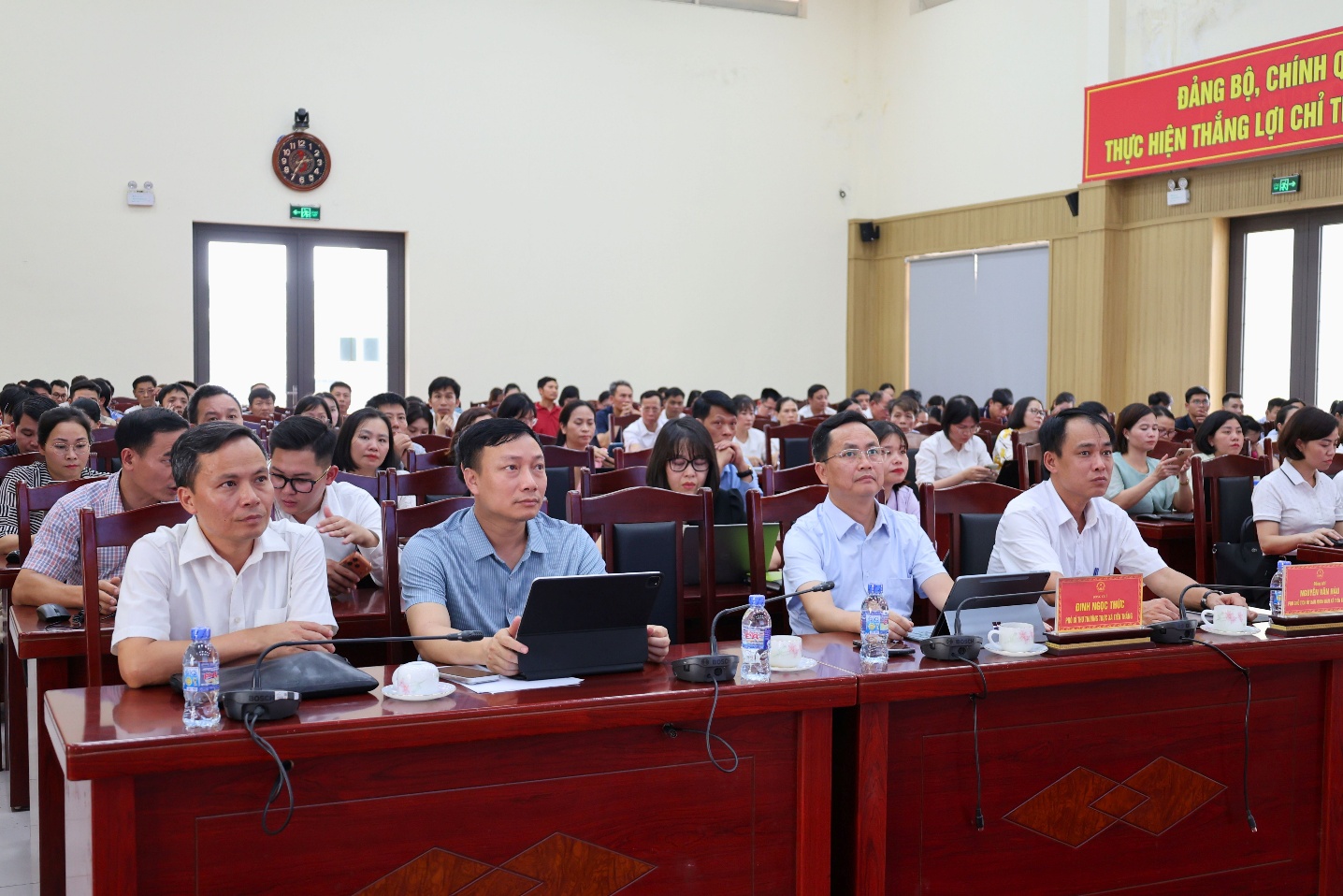Xã Tiến Thắng: Hội nghị tập huấn hướng dẫn sử dụng hệ thống quản trị thực thi nhiệm vụ và đánh giá cán bộ, công chức gắn với đo lường hiệu suất công việc (OKR/KPI)- Ảnh 5.