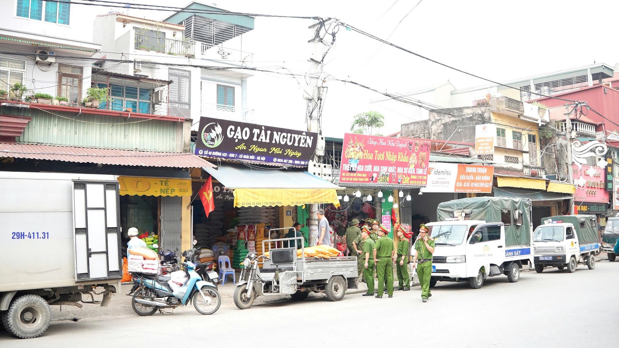 HOÀI ĐỨC KẾT NỐI TRỰC TUYẾN TOÀN THÀNH PHỐ - QUYẾT LIỆT GIẢI QUYẾT CÁC ĐIỂM NGHẼN VỀ TRẬT TỰ ĐÔ THỊ- Ảnh 2.