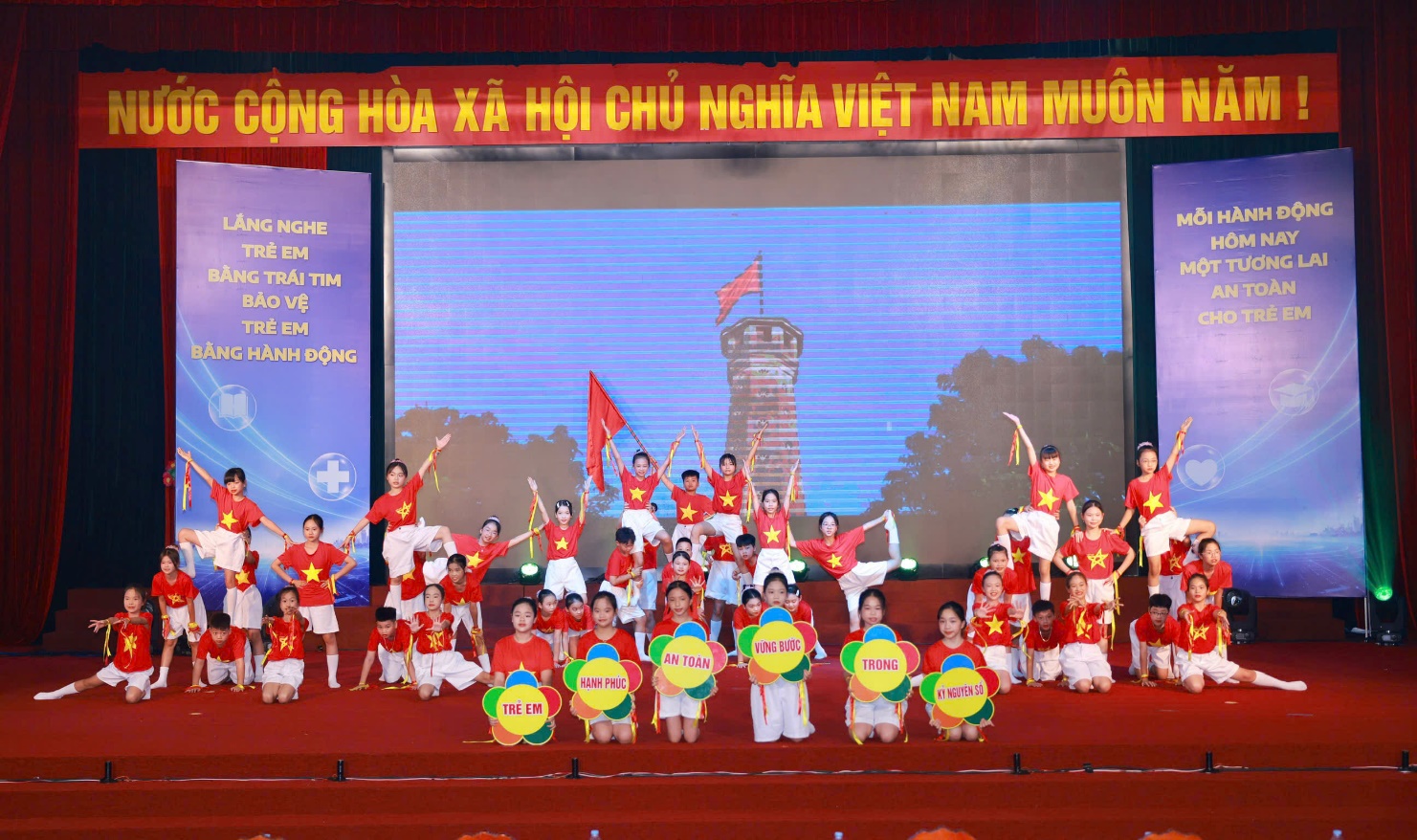 UBND Thành phố tổ chức Lễ phát động Tháng hành động Vì trẻ em năm 2026 với nhiều hoạt động ý nghĩa dành cho thiếu nhi- Ảnh 8.