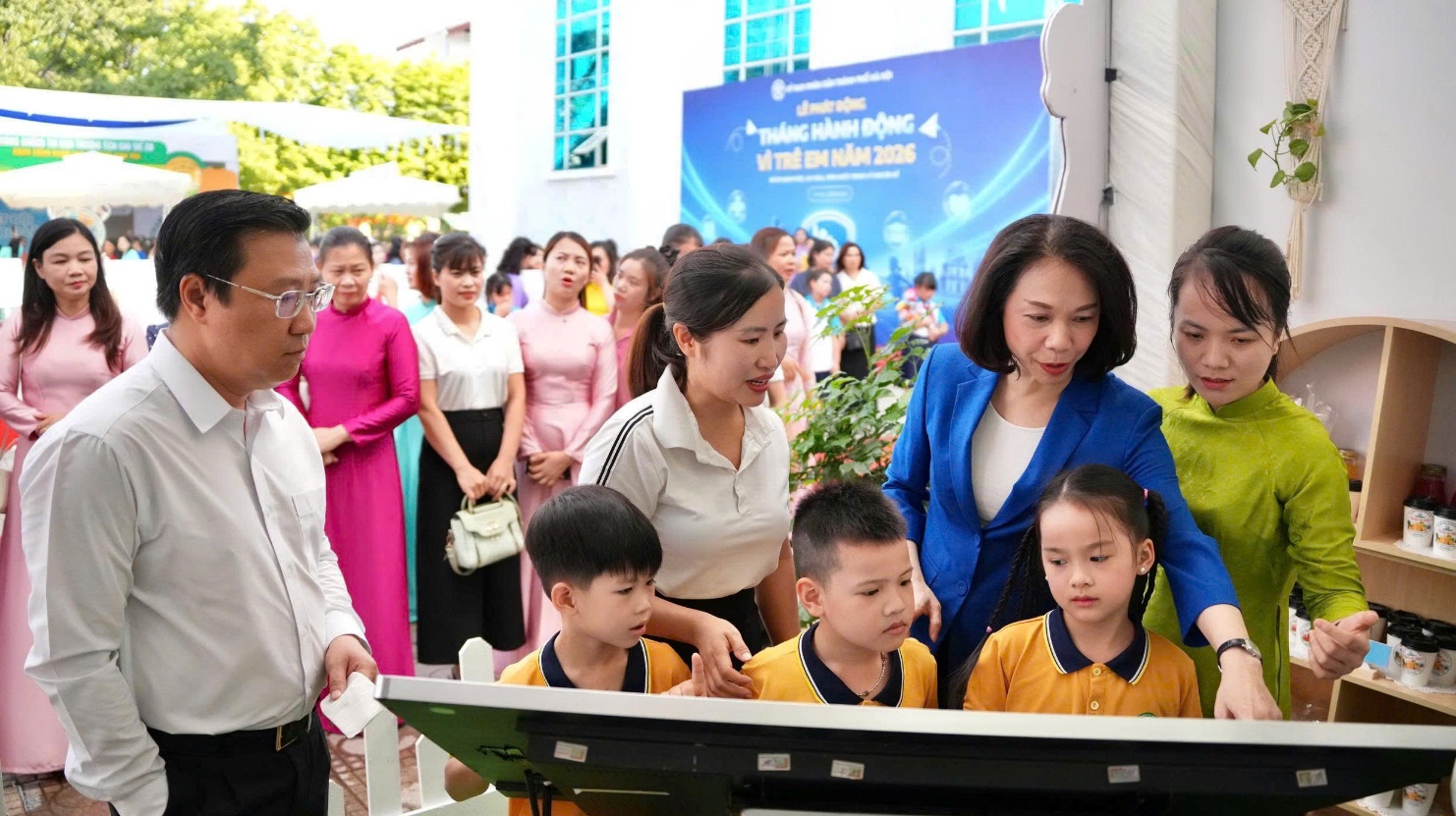 UBND Thành phố tổ chức Lễ phát động Tháng hành động Vì trẻ em năm 2026 với nhiều hoạt động ý nghĩa dành cho thiếu nhi- Ảnh 20.